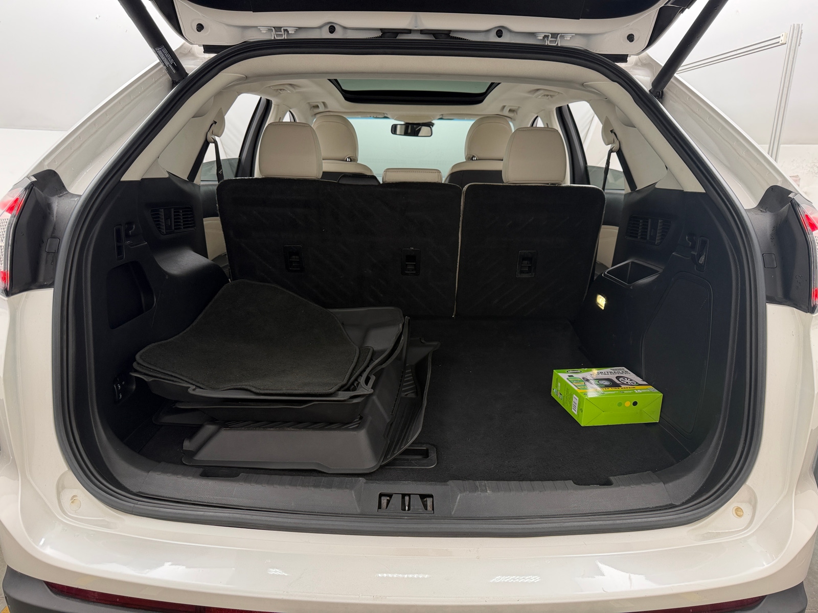 Thumbnail: 2016 Ford Edge - 6