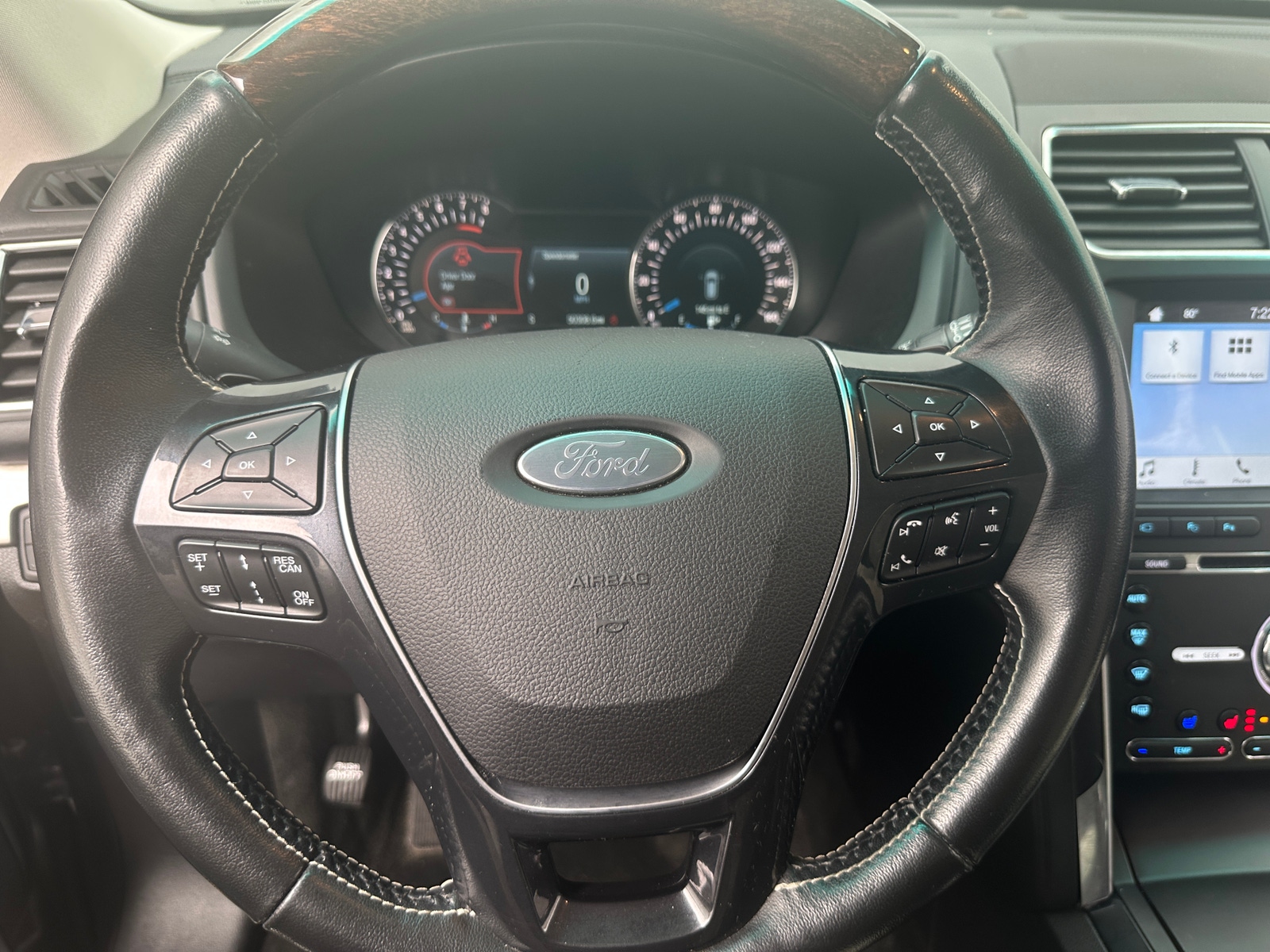 Thumbnail: 2017 Ford Explorer - 4