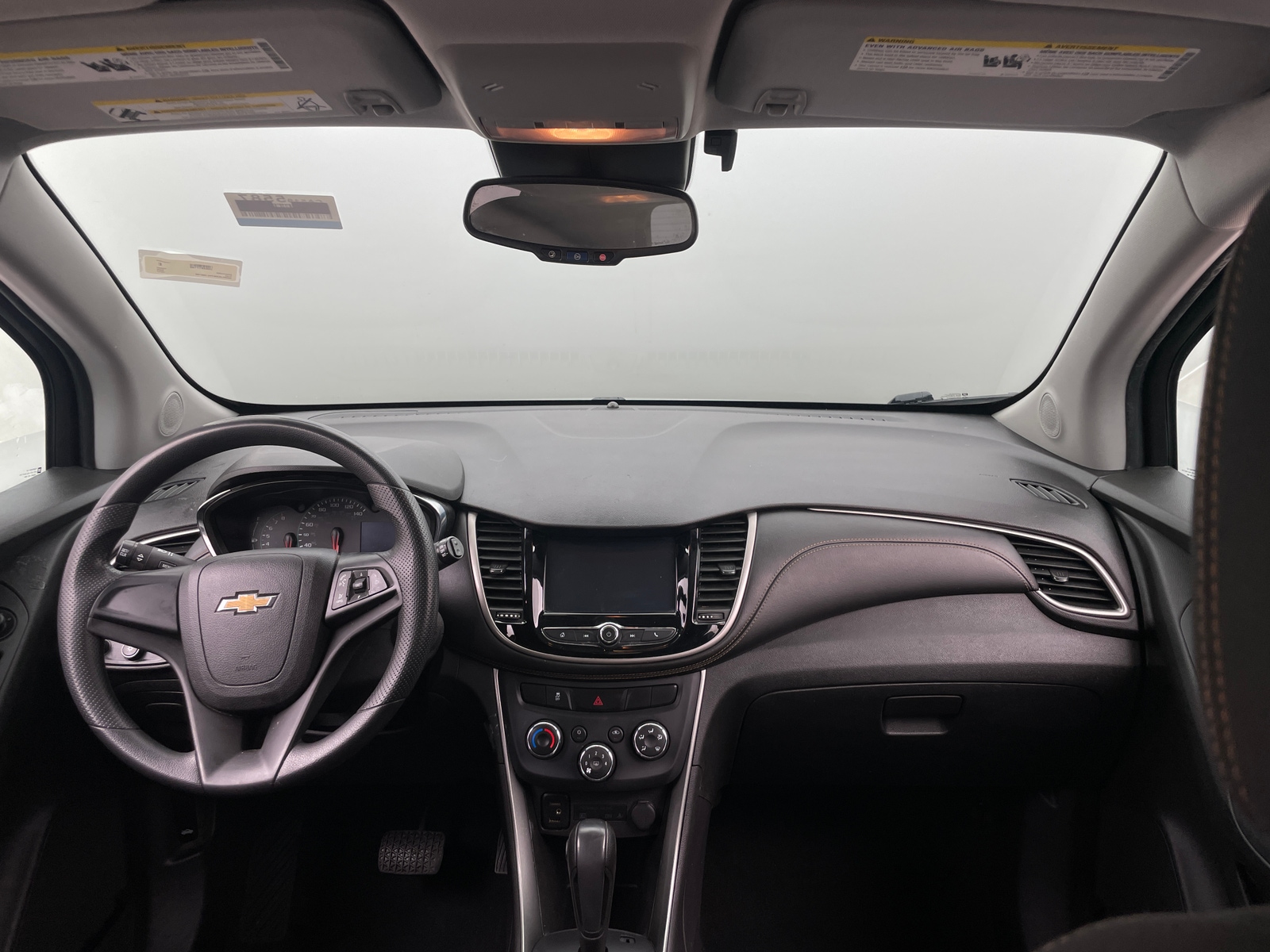 Thumbnail: 2017 Chevrolet Trax - 3