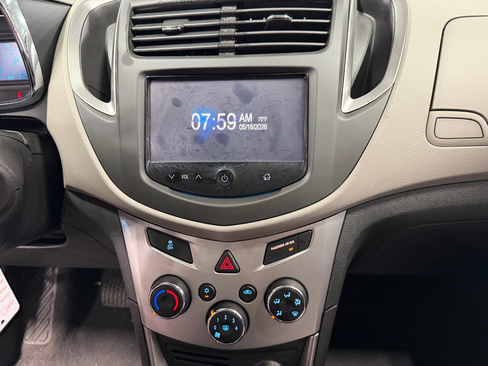 Thumbnail: 2016 Chevrolet Trax - 4