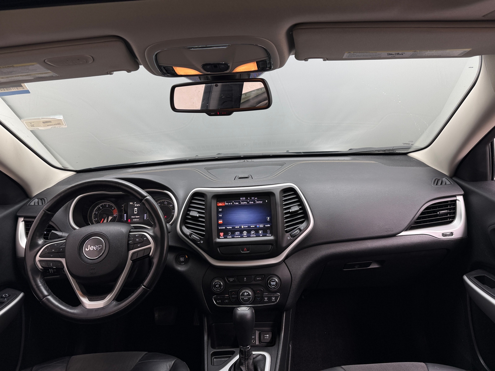 Thumbnail: 2018 Jeep Cherokee - 3