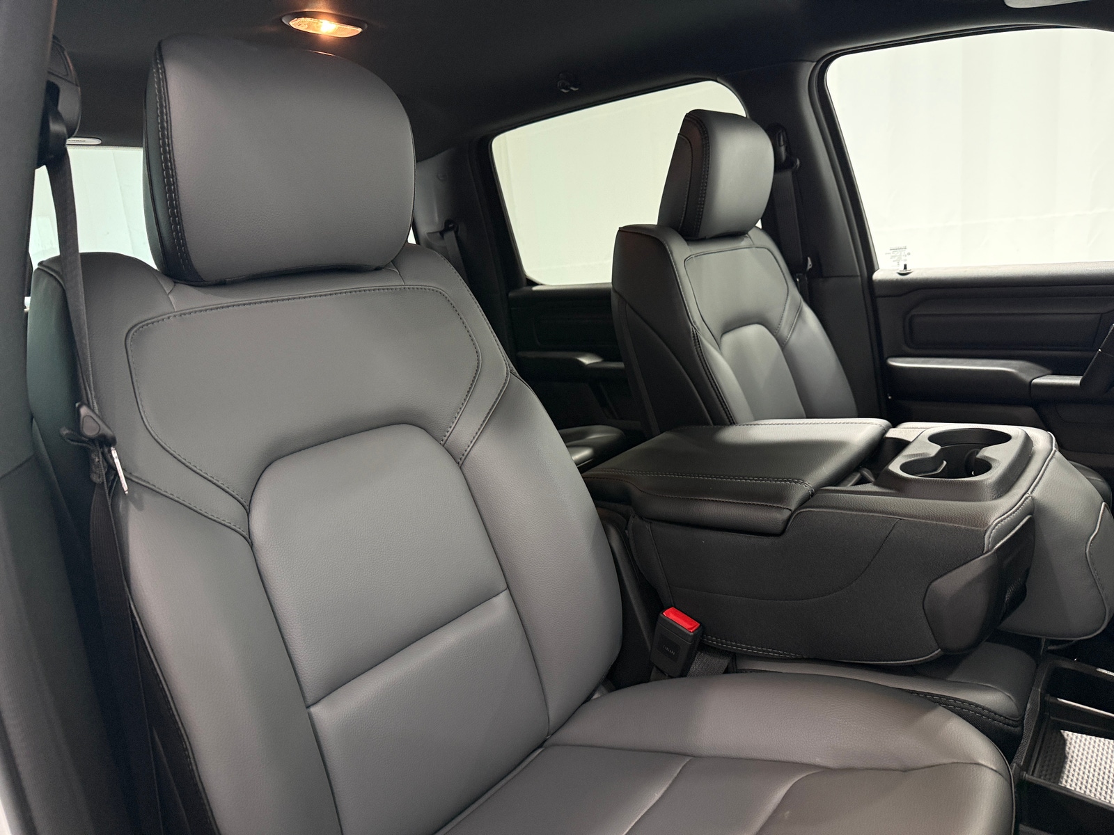 Thumbnail: 2025 RAM 1500 - 2