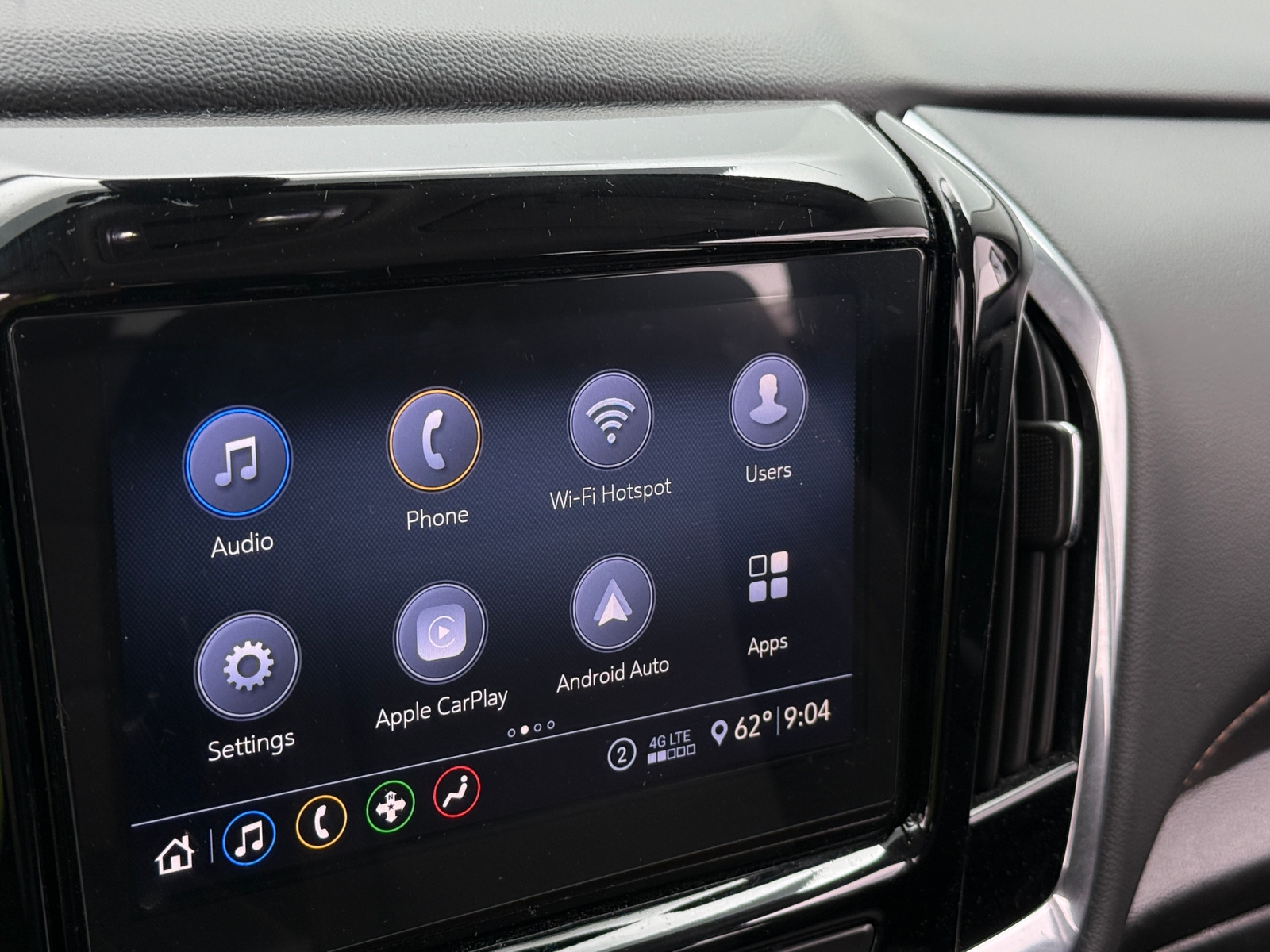 Thumbnail: 2020 Chevrolet Traverse - 4