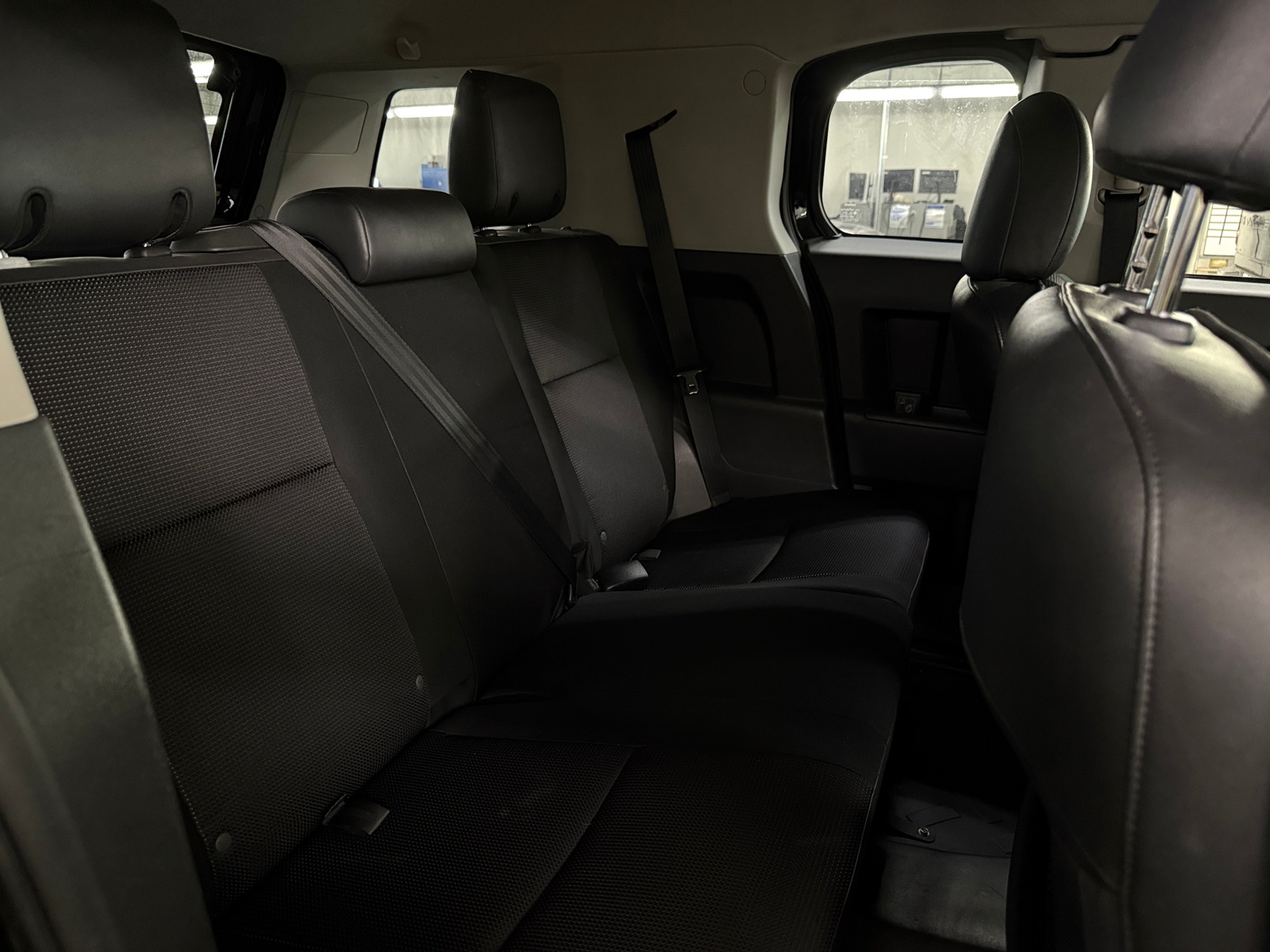 Thumbnail: 2014 Toyota FJ Cruiser - 6
