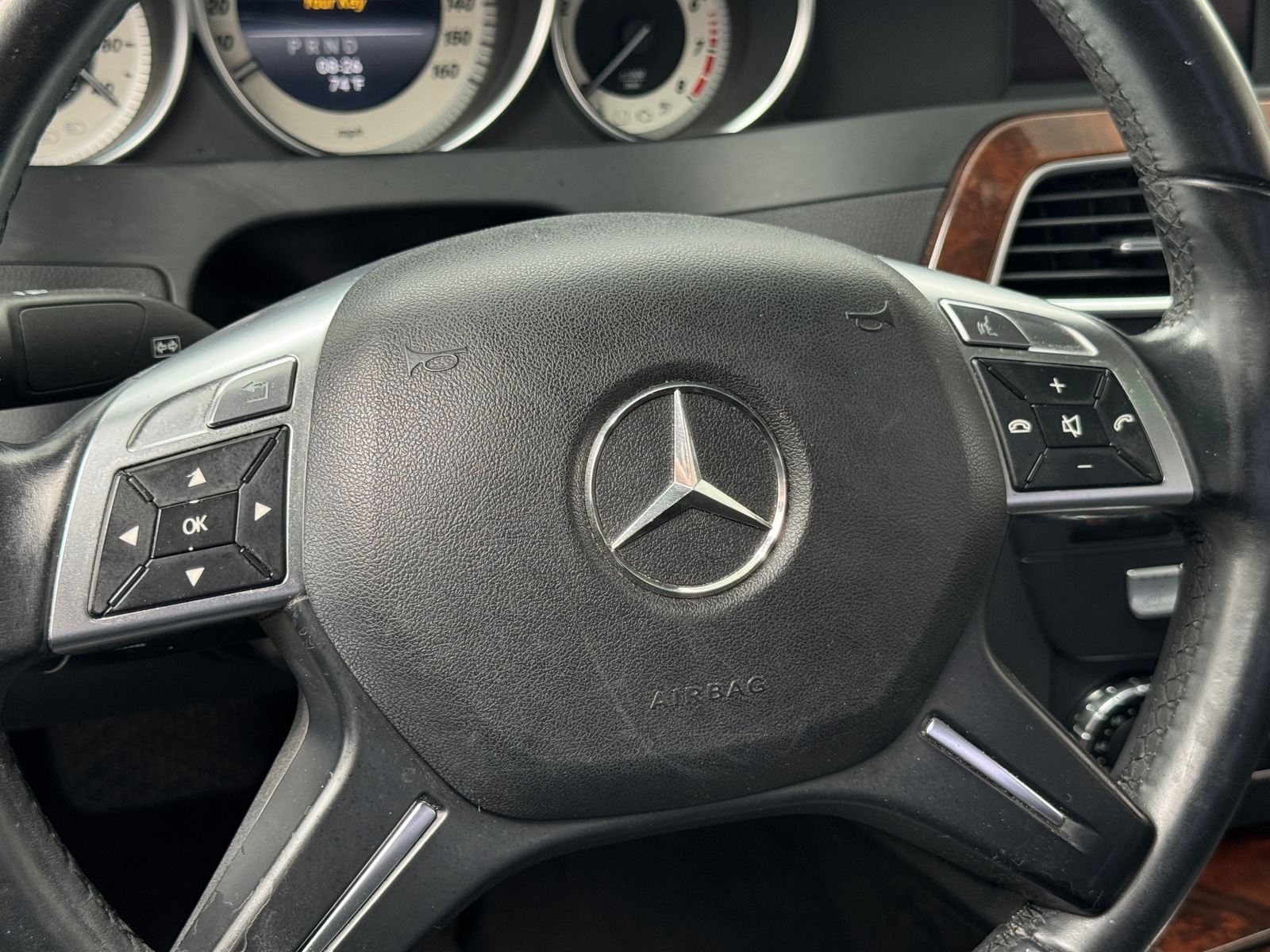 Thumbnail: 2014 Mercedes-Benz C-Class - 4