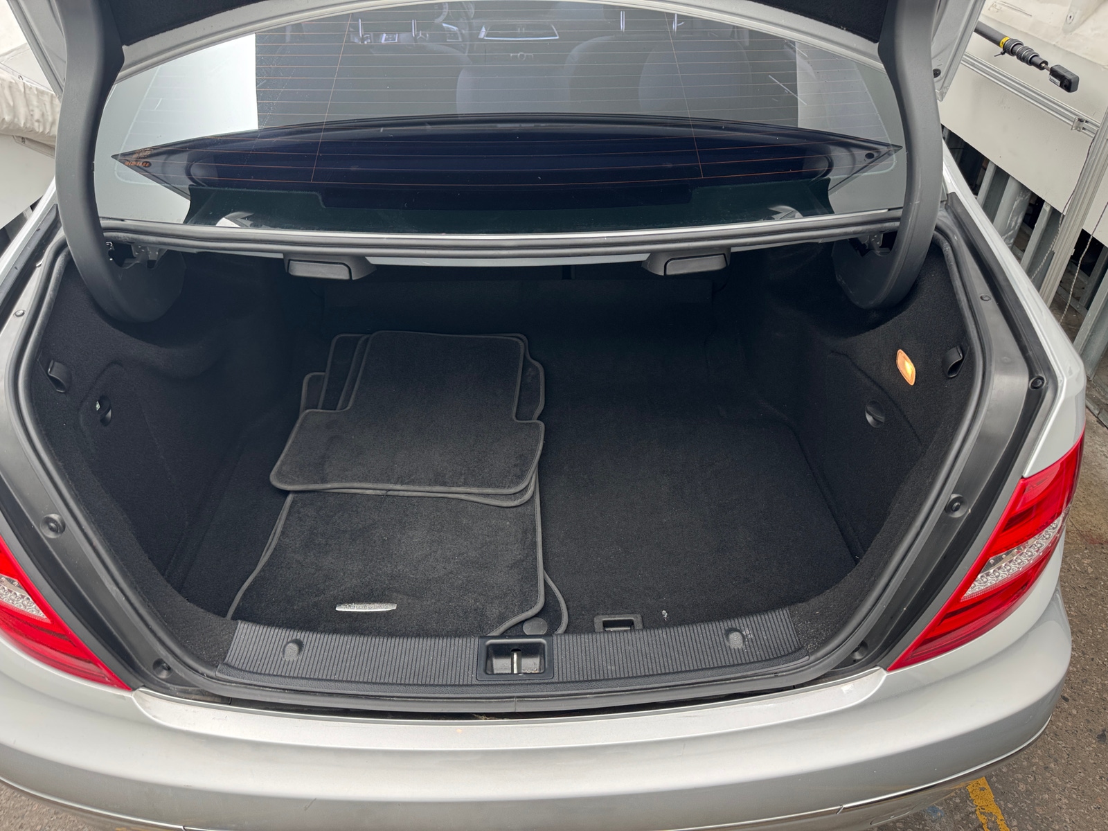 Thumbnail: 2014 Mercedes-Benz C-Class - 6
