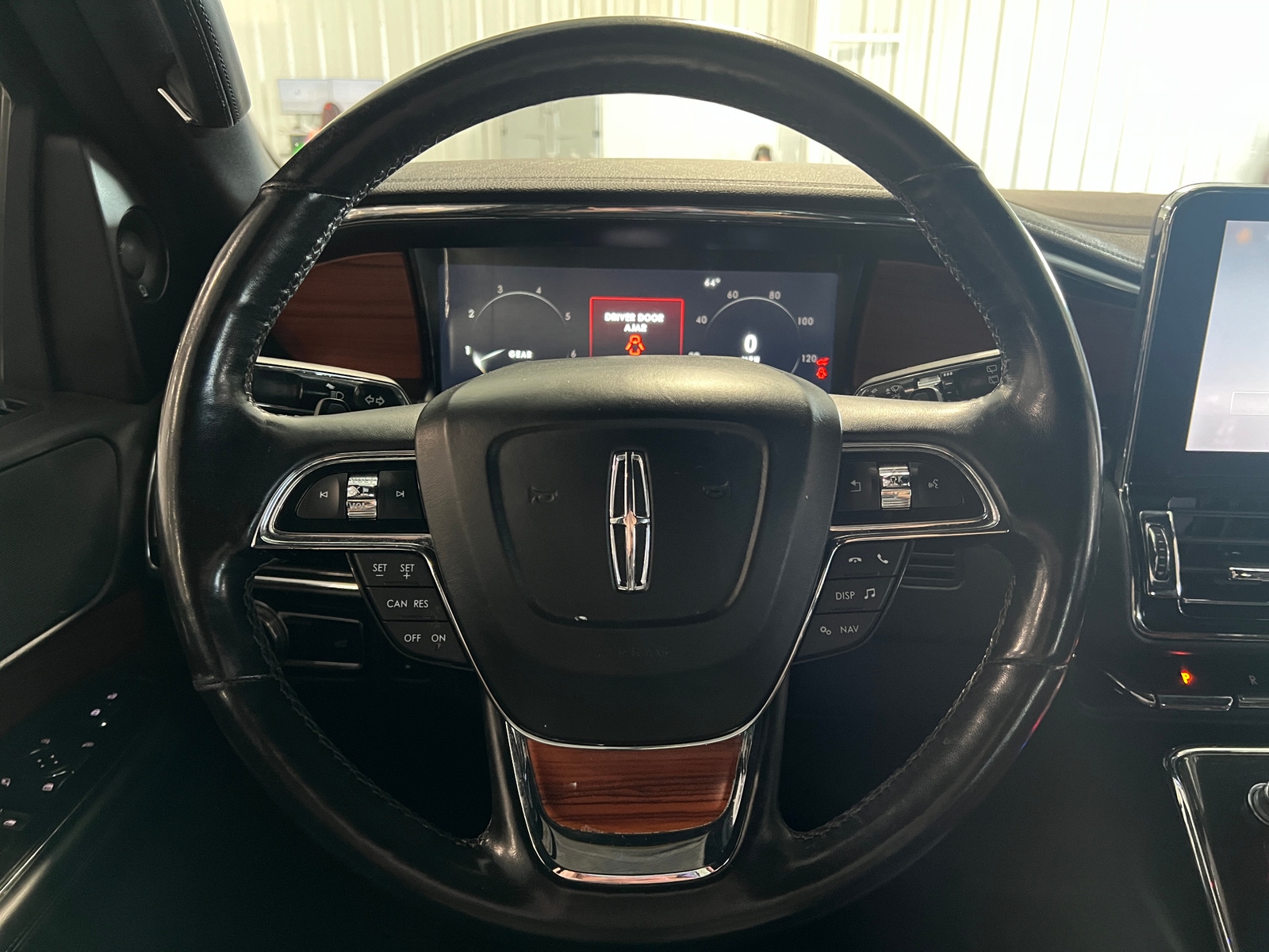 Thumbnail: 2019 Lincoln Navigator - 4