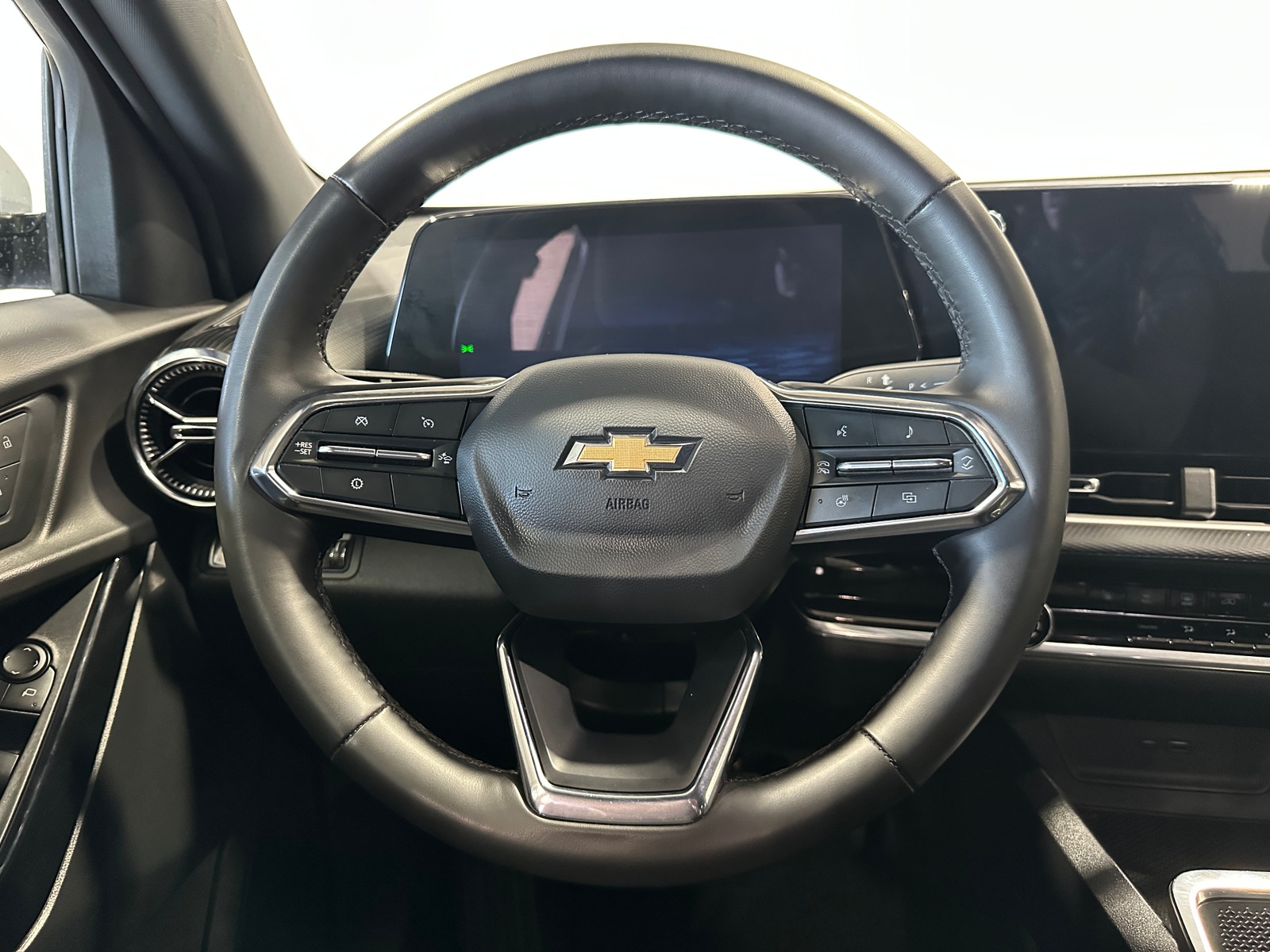 Thumbnail: 2025 Chevrolet Equinox - 5