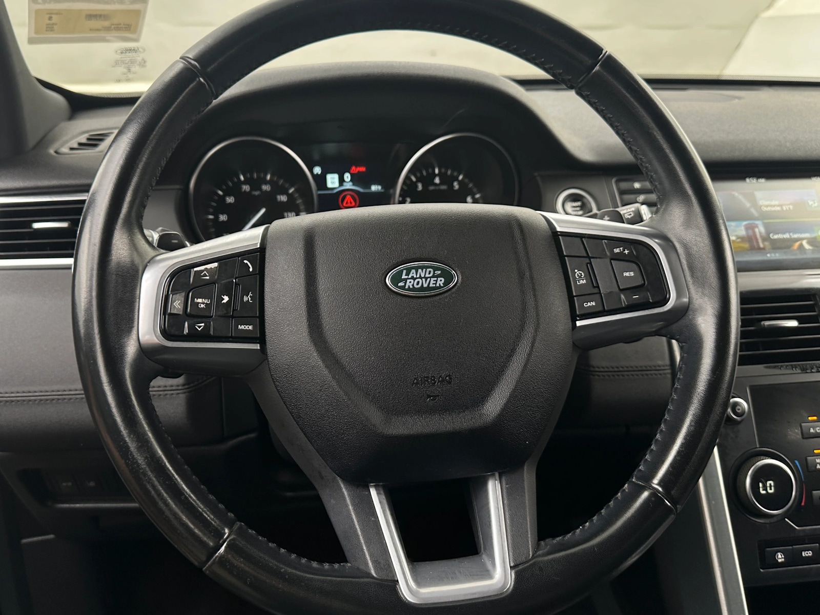 Thumbnail: 2019 Land Rover Discovery Sport - 4