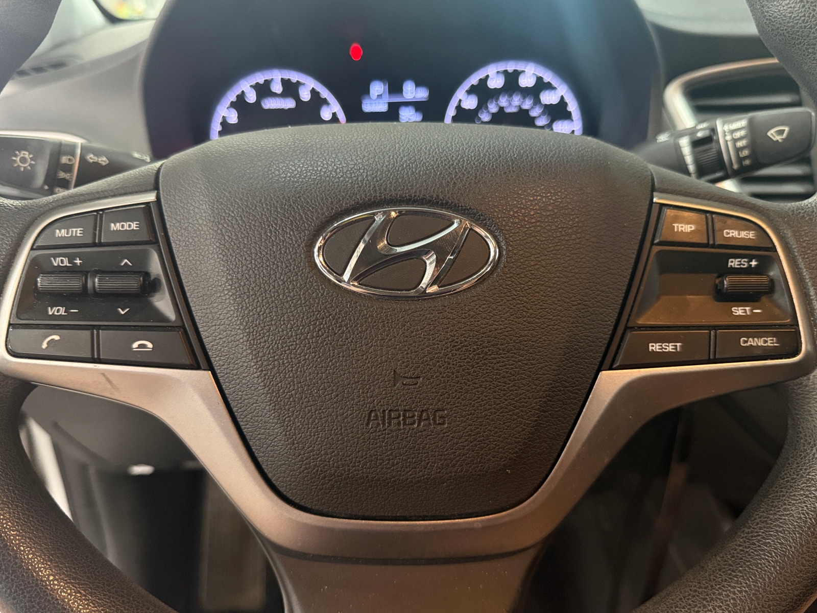 Thumbnail: 2022 Hyundai Accent - 5