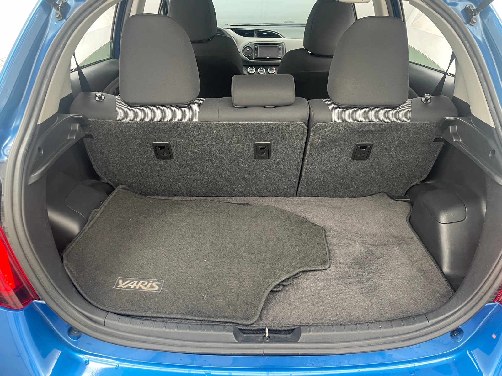 Thumbnail: 2015 Toyota Yaris - 7