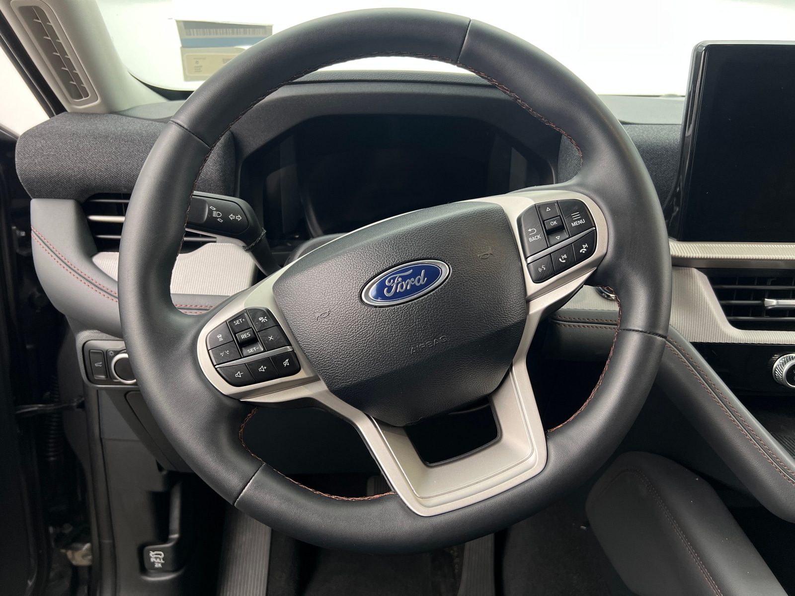 Thumbnail: 2025 Ford Explorer - 5