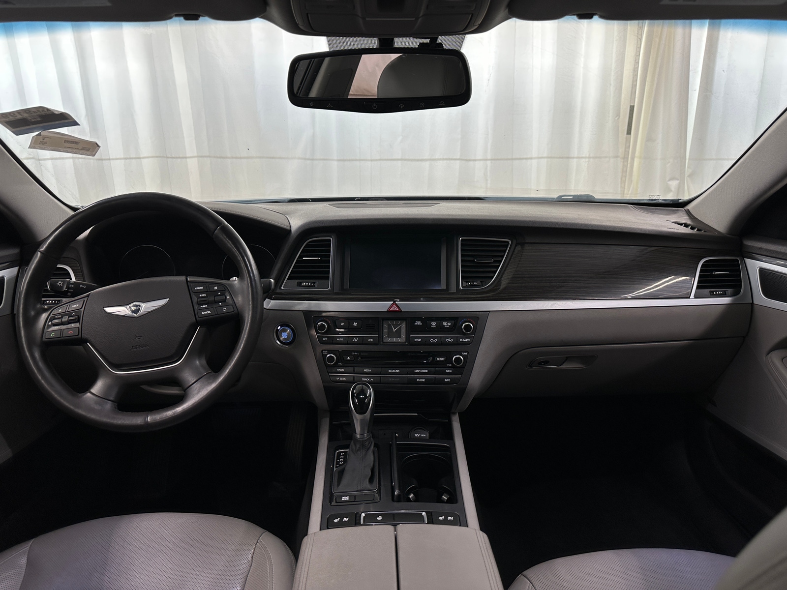 Thumbnail: 2015 Hyundai Genesis - 2