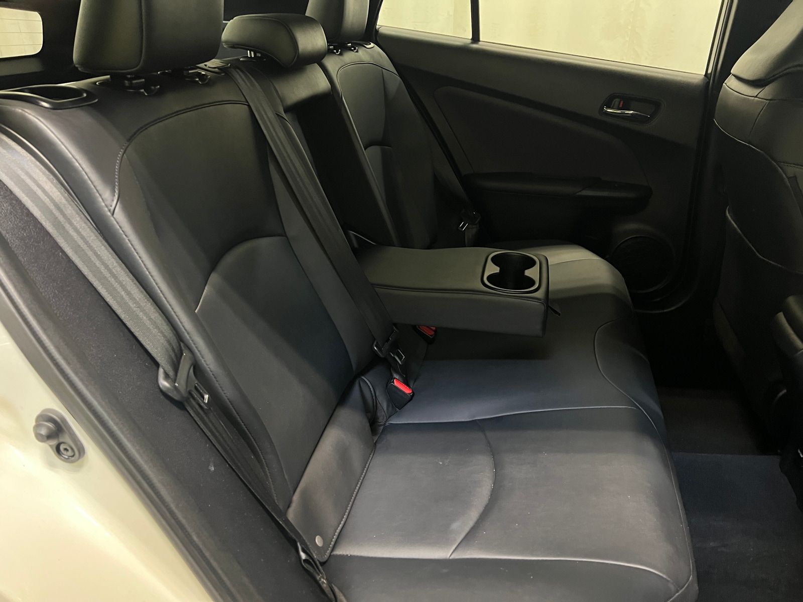 Thumbnail: 2016 Toyota Prius - 6