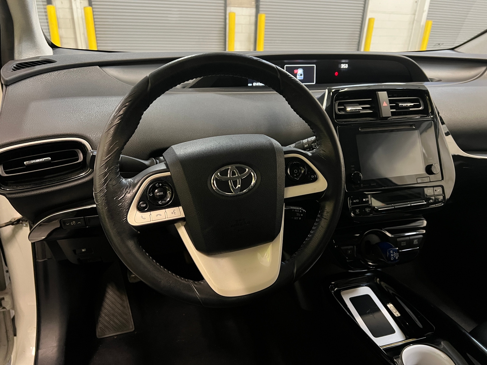 Thumbnail: 2016 Toyota Prius - 5