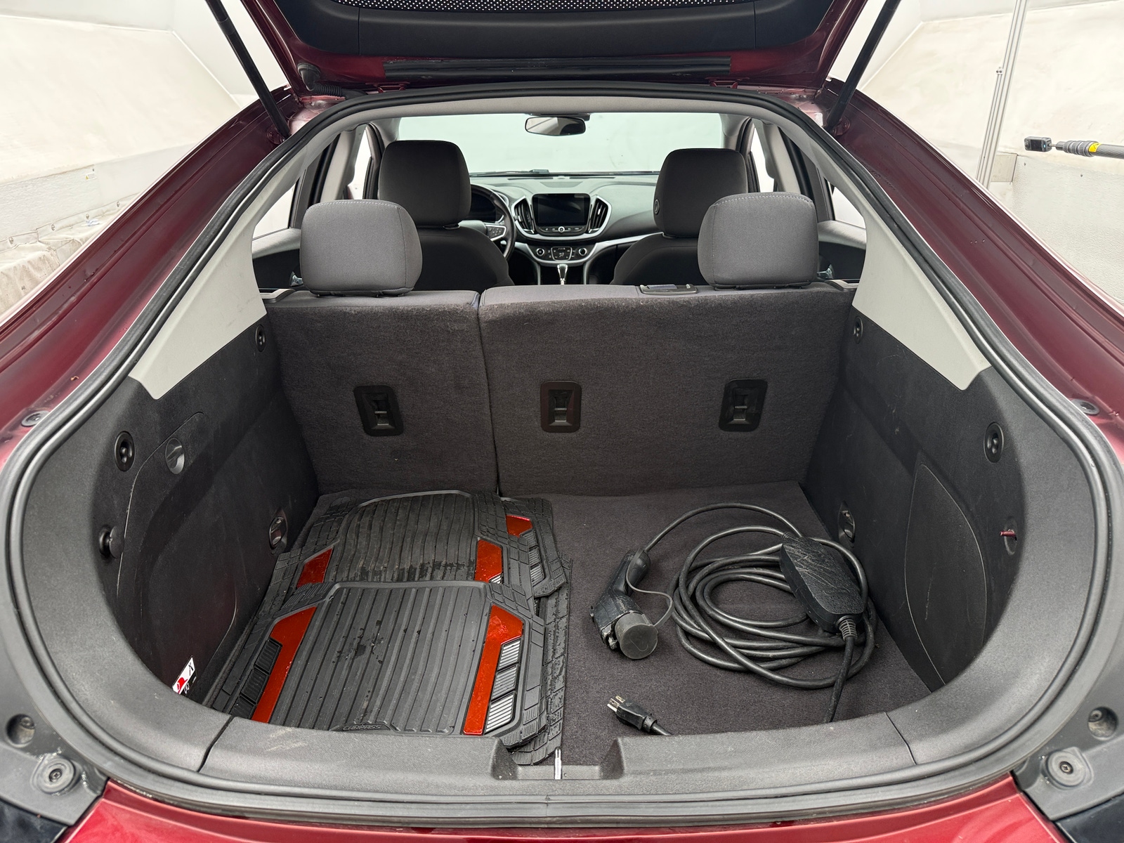 Thumbnail: 2017 Chevrolet Volt - 7