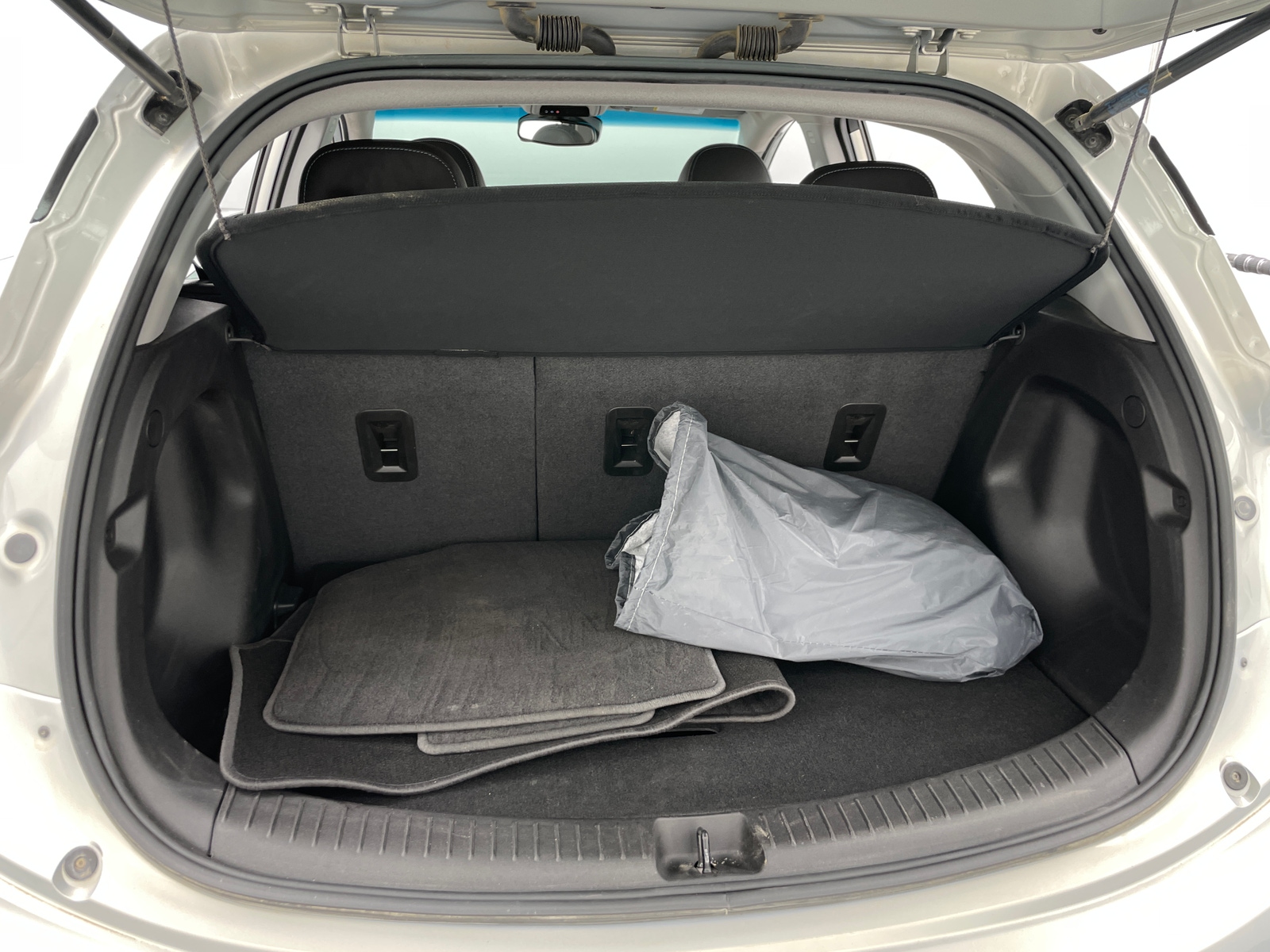 Thumbnail: 2023 Chevrolet Bolt EV - 6
