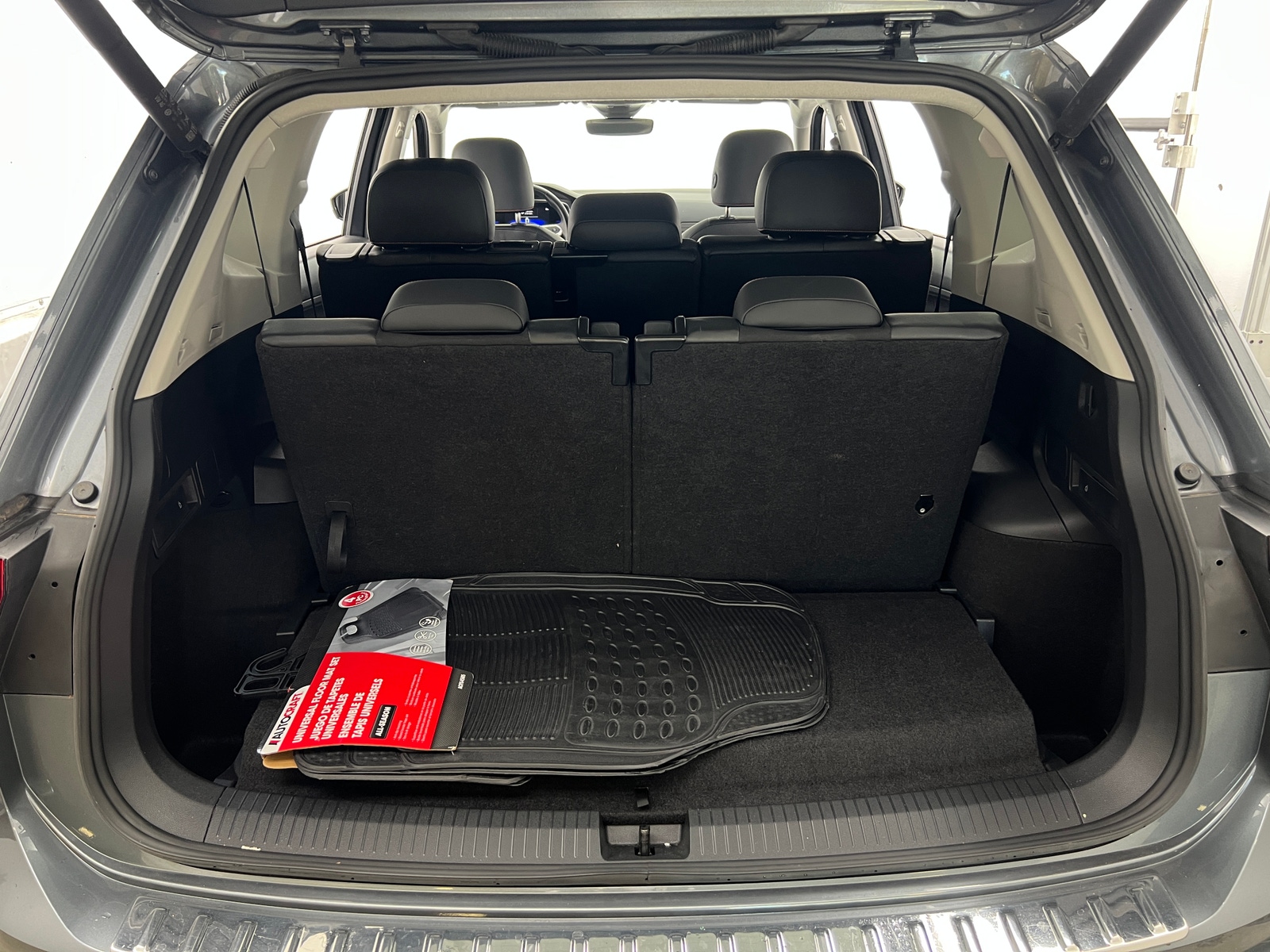 Thumbnail: 2024 Volkswagen Tiguan - 6