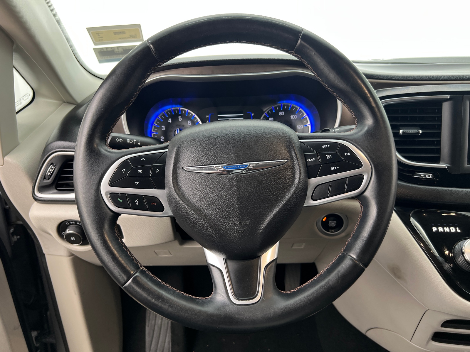 Thumbnail: 2018 Chrysler Pacifica - 4
