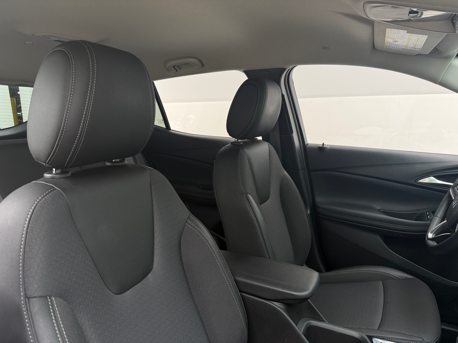 Thumbnail: 2025 Buick Encore GX - 2