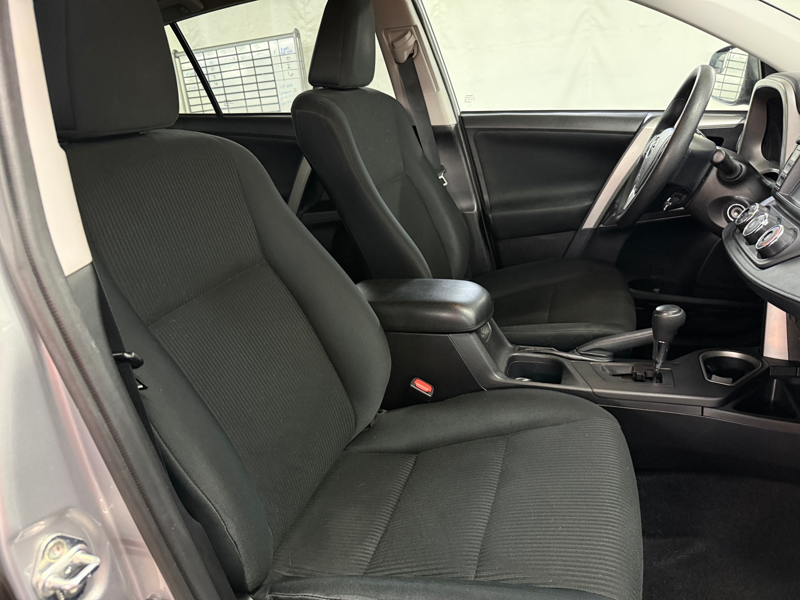 Thumbnail: 2018 Toyota RAV4 - 2