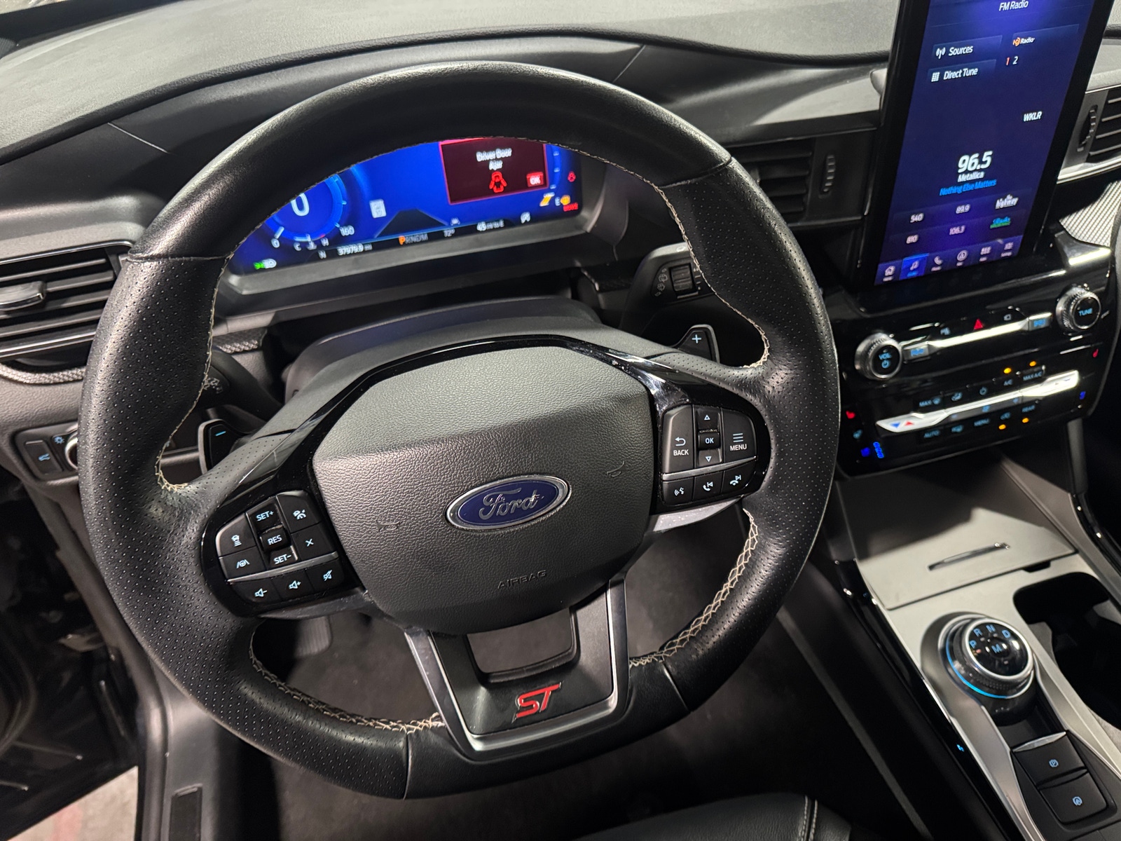 Thumbnail: 2023 Ford Explorer - 5