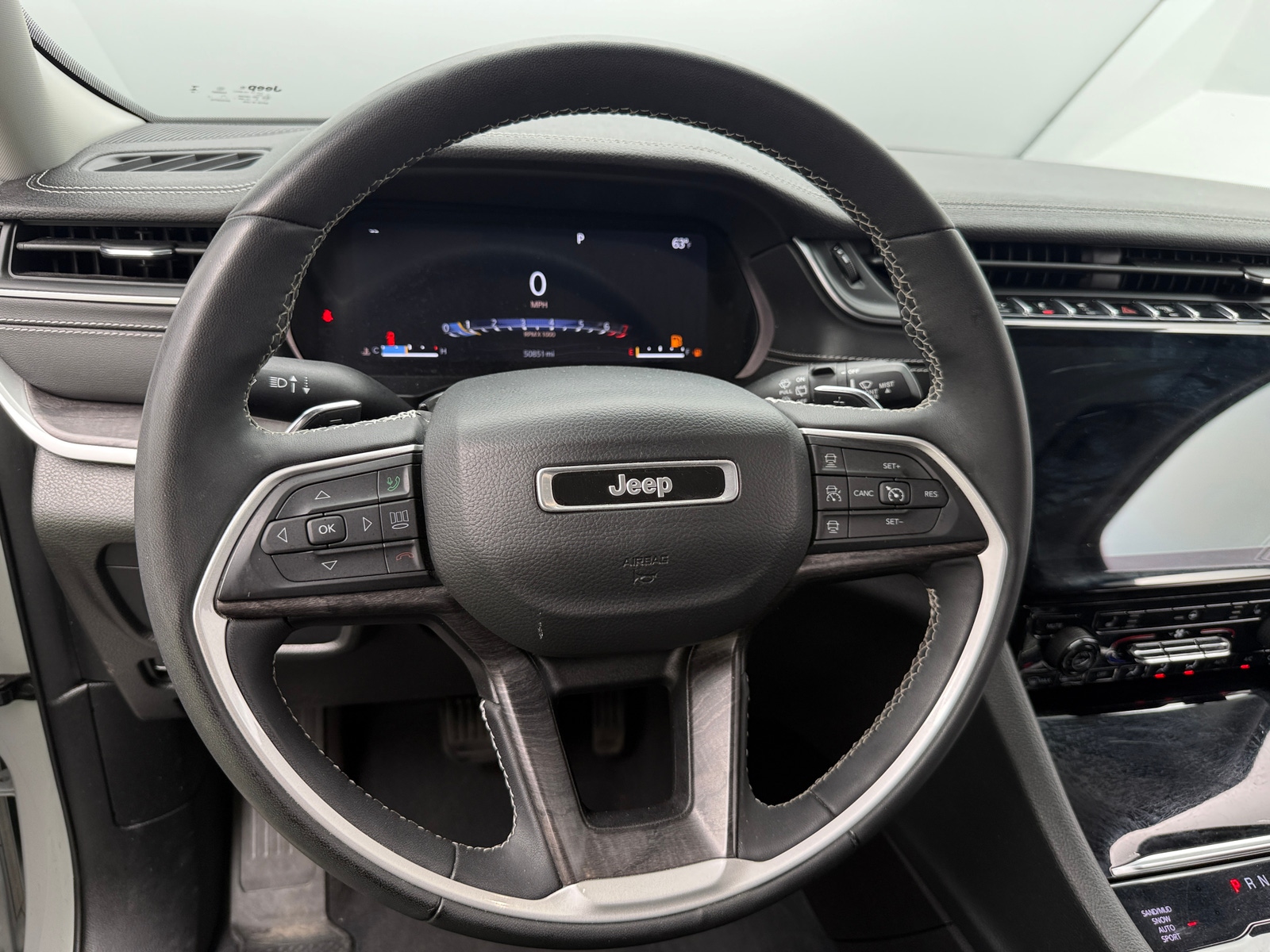 Thumbnail: 2023 Jeep Grand Cherokee L - 4