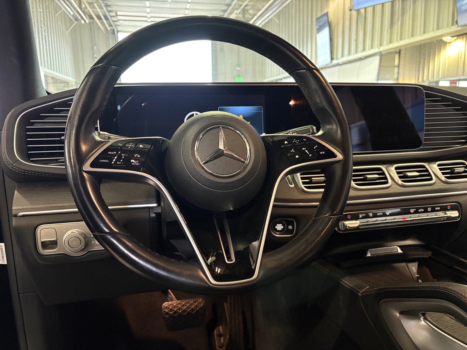 Thumbnail: 2024 Mercedes-Benz GLS - 4