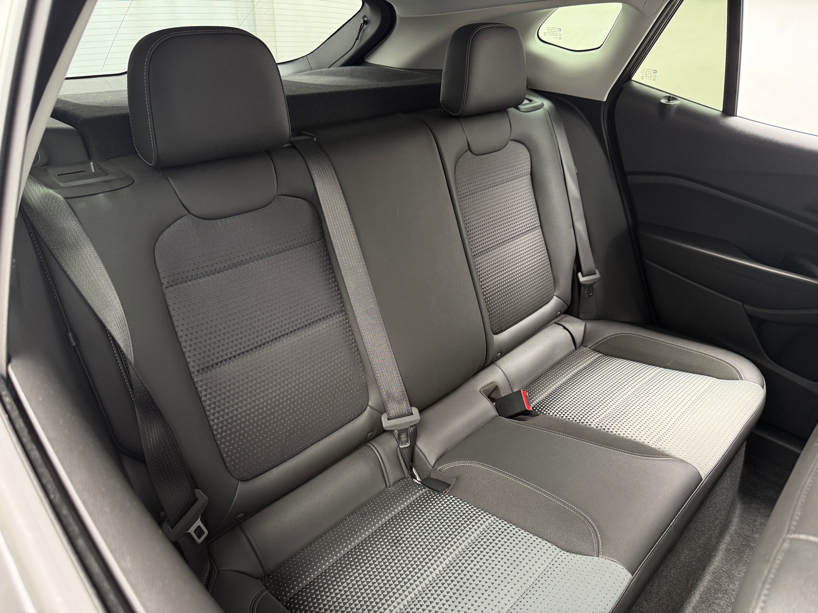 Thumbnail: 2025 Chevrolet Trax - 6