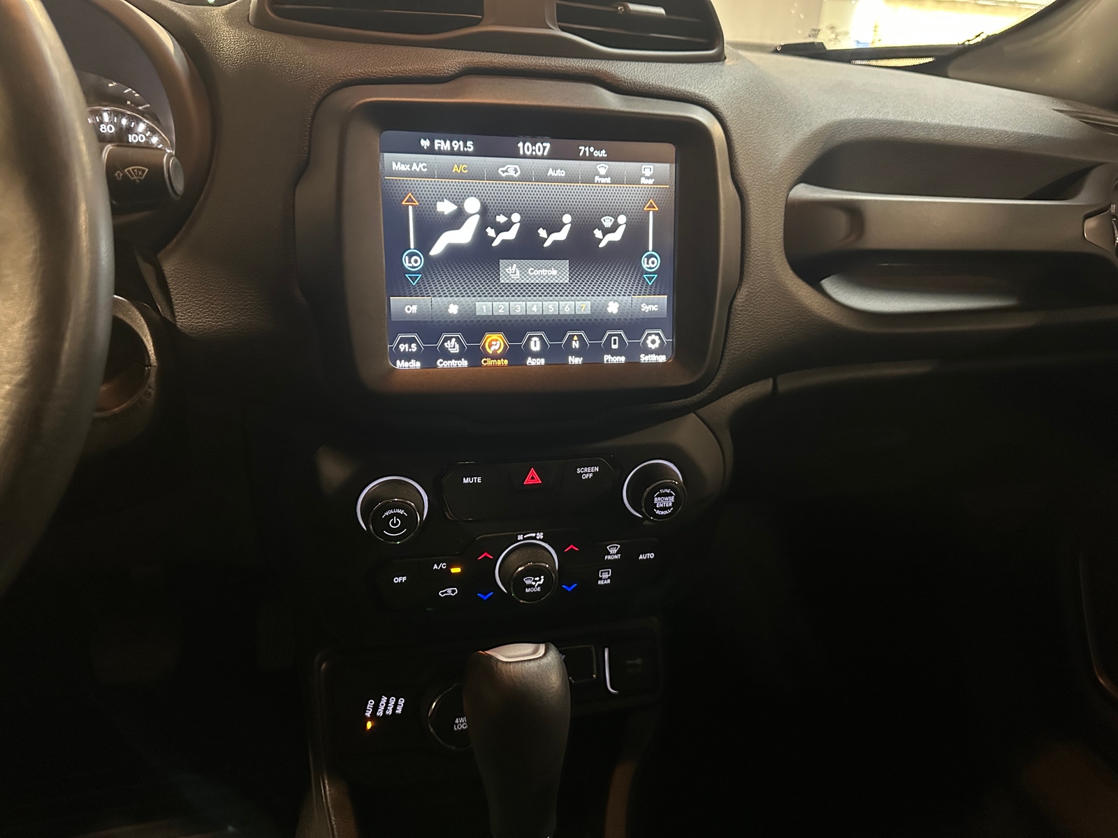Thumbnail: 2020 Jeep Renegade - 3