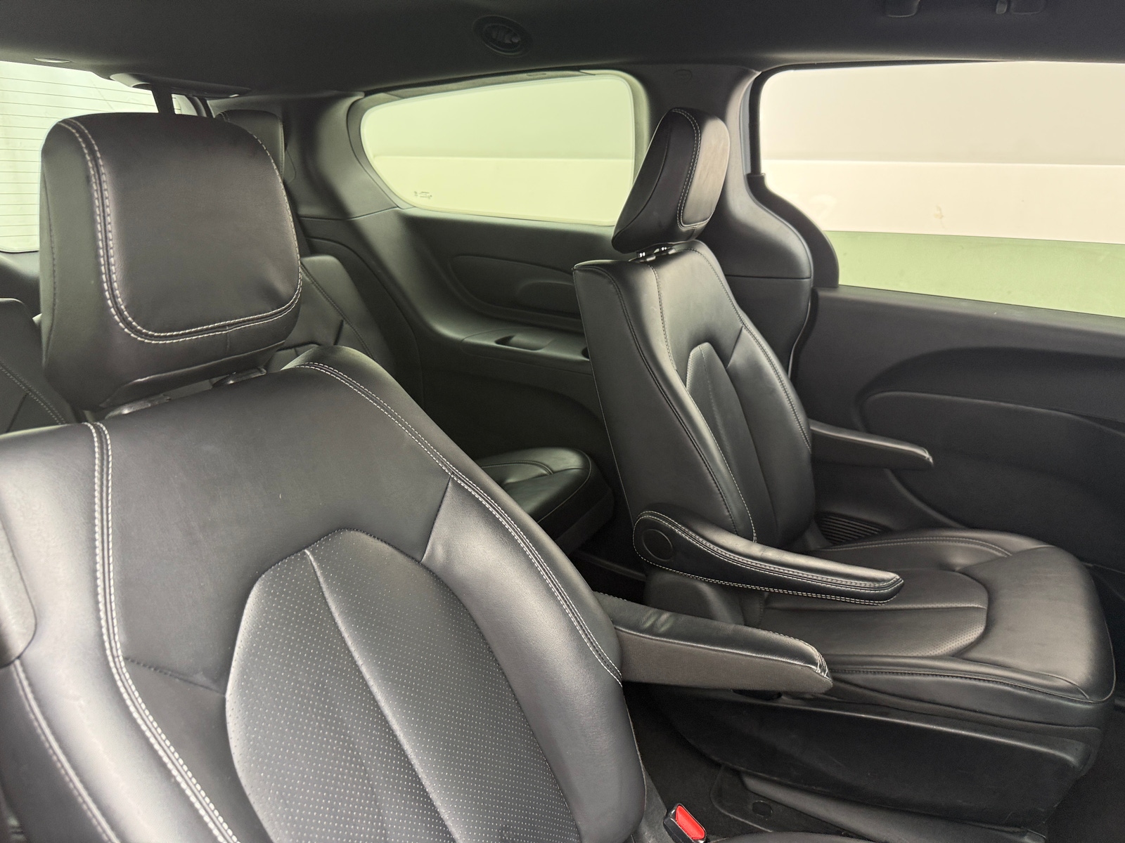 Thumbnail: 2024 Chrysler Pacifica - 5