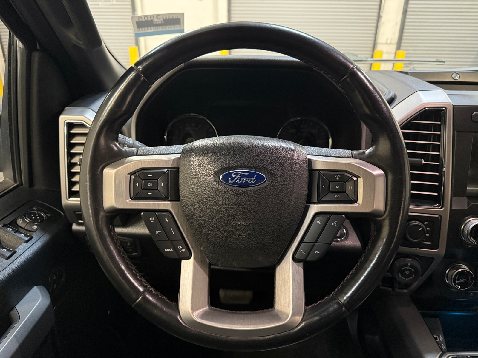 Thumbnail: 2019 Ford Econoline - 4