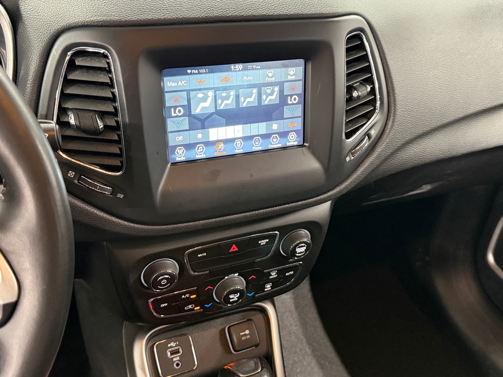 Thumbnail: 2020 Jeep Compass - 4