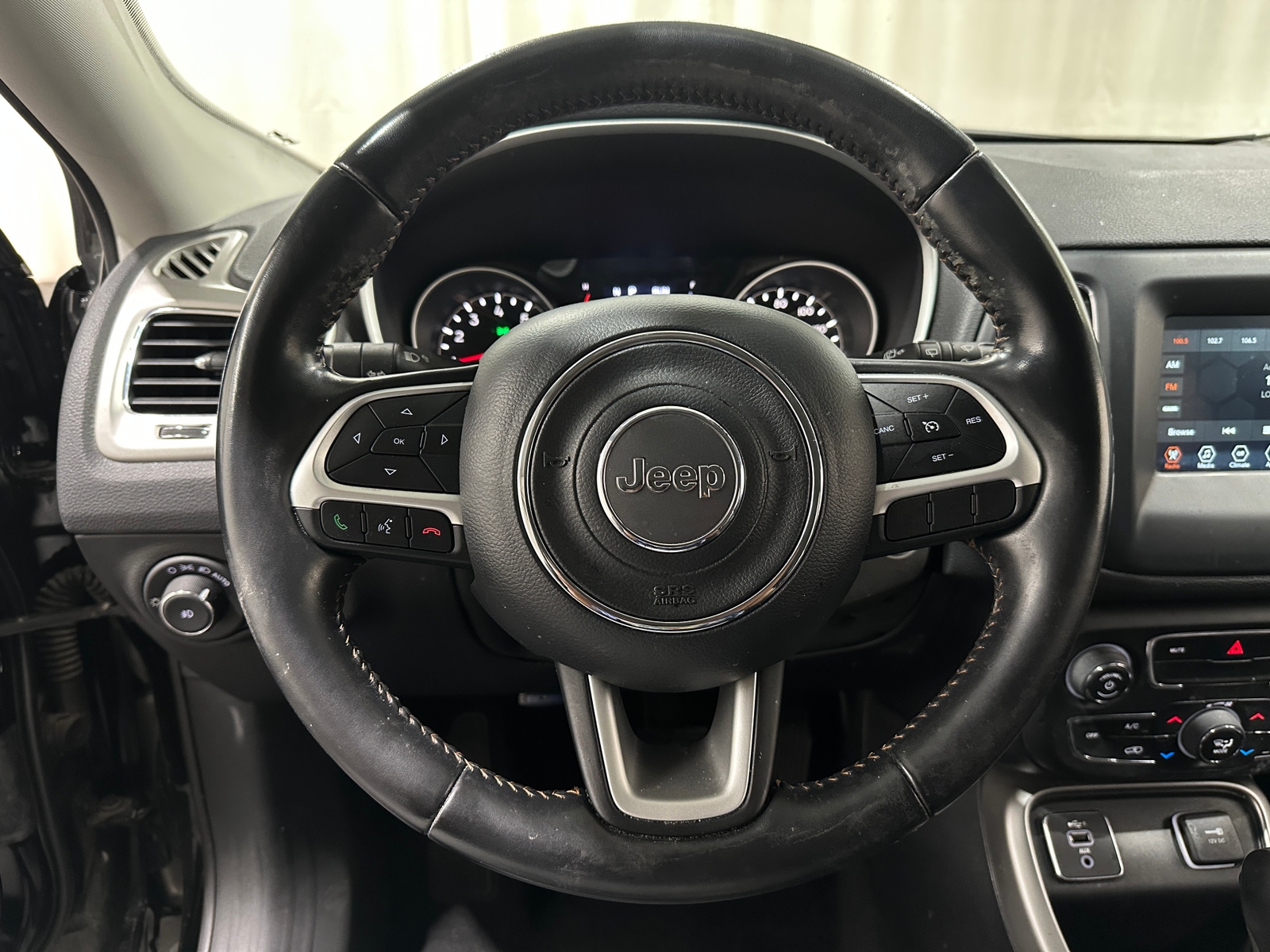 Thumbnail: 2020 Jeep Compass - 5