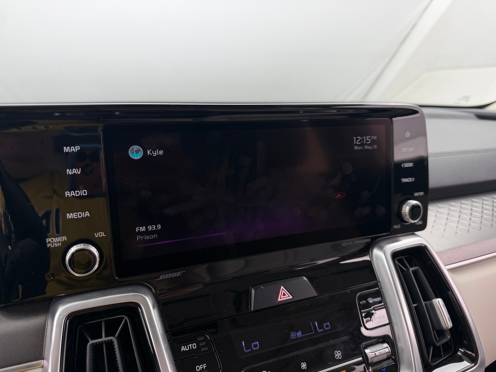 Thumbnail: 2022 Kia Sorento - 3