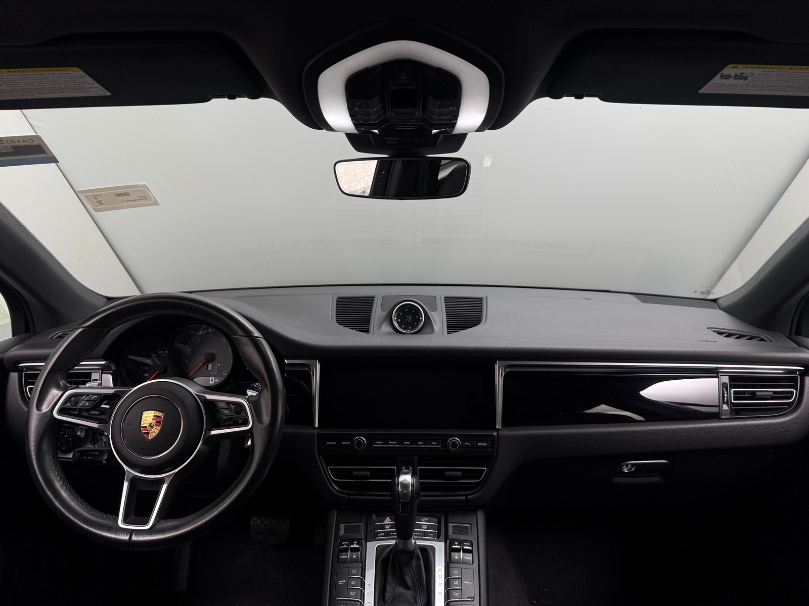 Thumbnail: 2021 Porsche Macan - 2