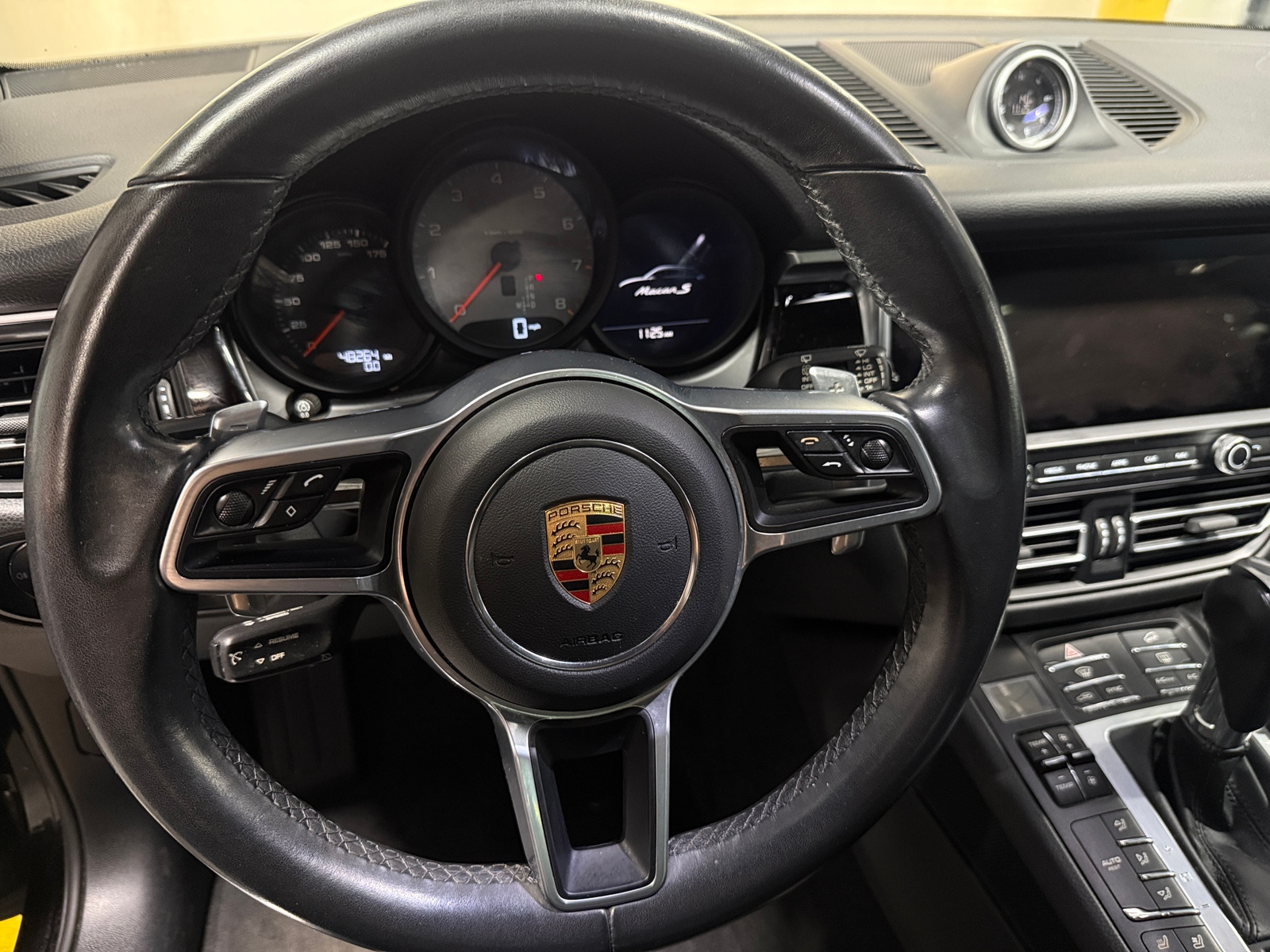 Thumbnail: 2021 Porsche Macan - 4