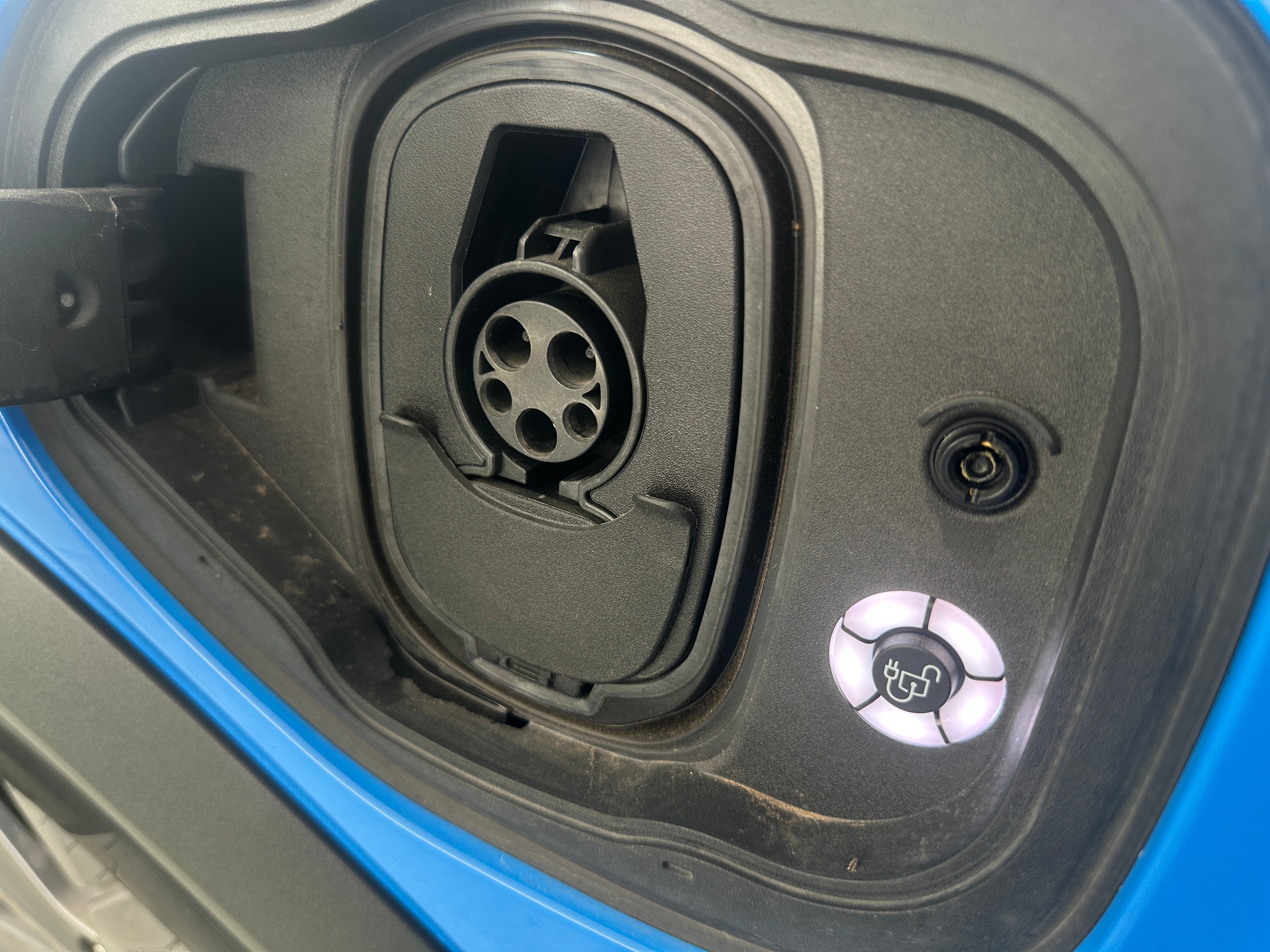 Used 2022 Ford Mustang Mach-E Select RWD with VIN 3FMTK1RM0NMA42414 for sale in Oak Creek, WI