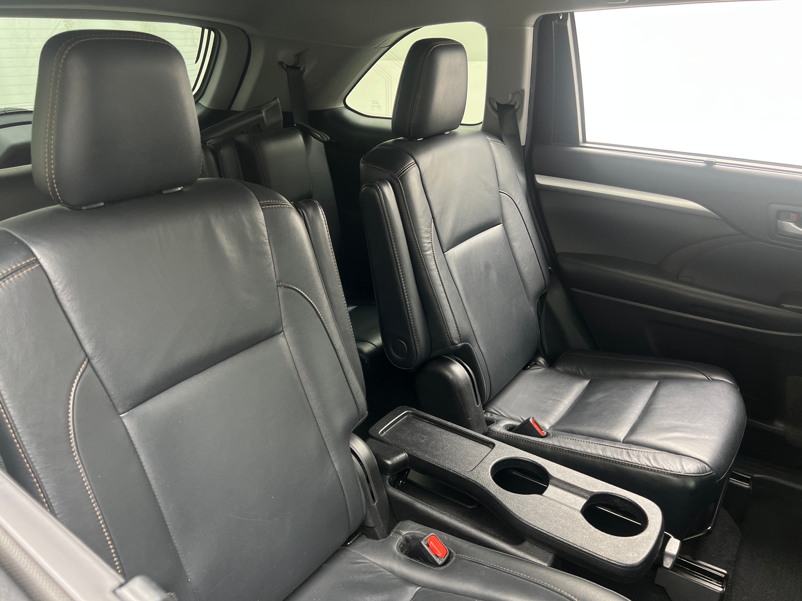 Thumbnail: 2017 Toyota Highlander - 5