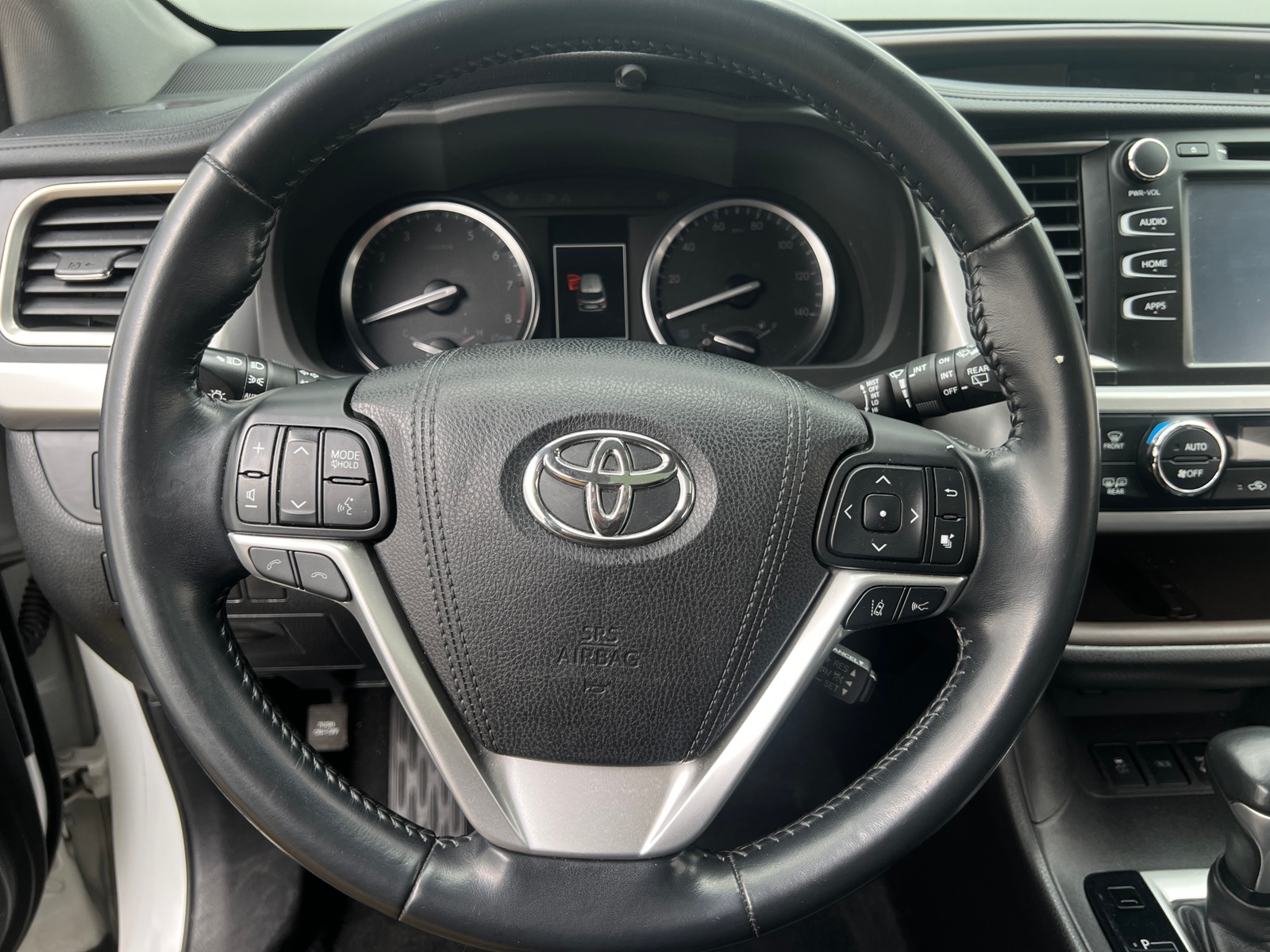 Thumbnail: 2017 Toyota Highlander - 4