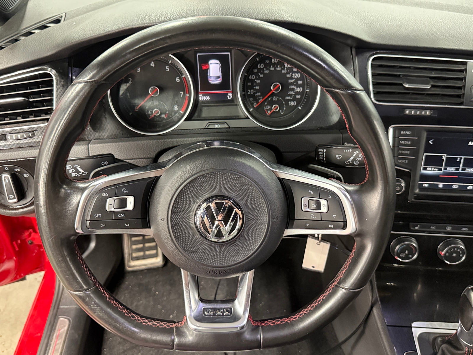 Thumbnail: 2017 Volkswagen Golf - 5