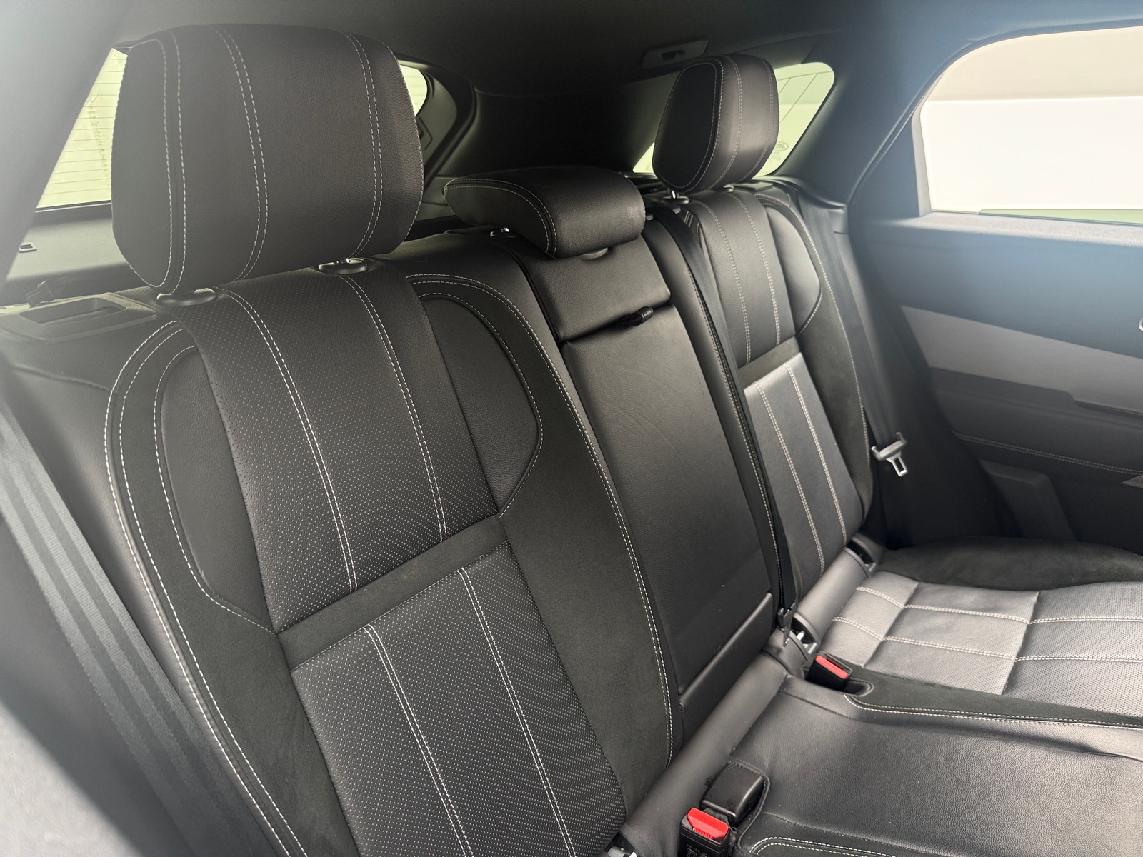Thumbnail: 2020 Land Rover Range Rover Velar - 5