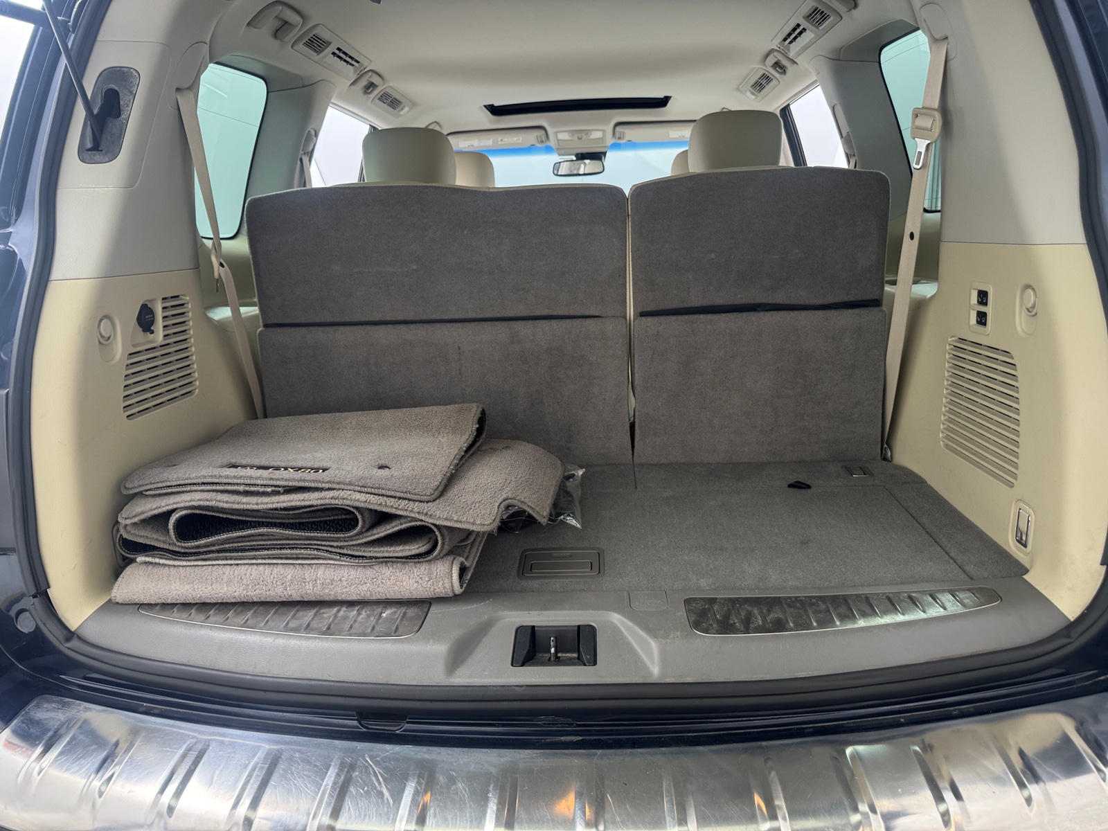 Thumbnail: 2017 INFINITI QX80 - 6
