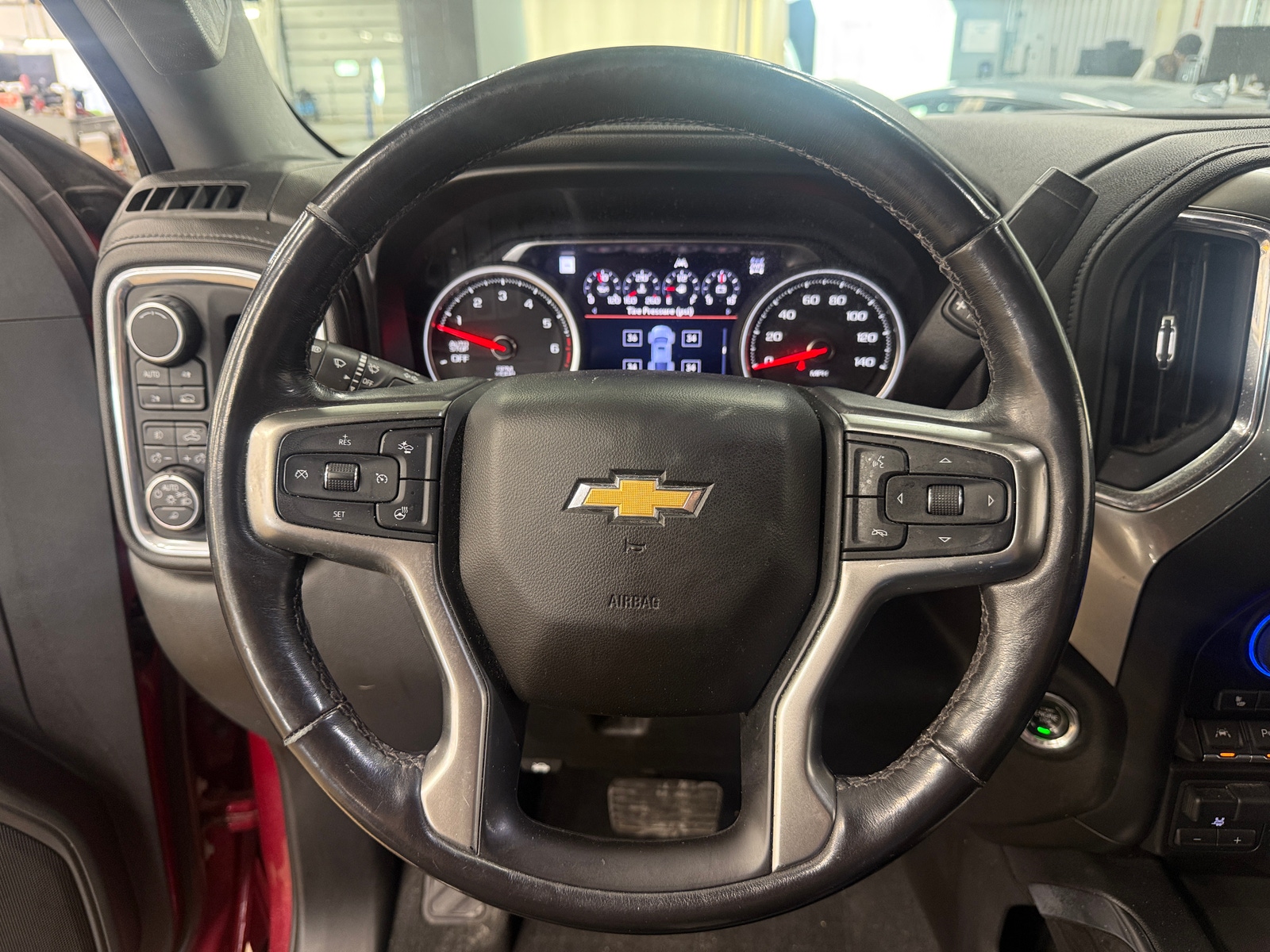 Thumbnail: 2019 Chevrolet Silverado 1500 - 4