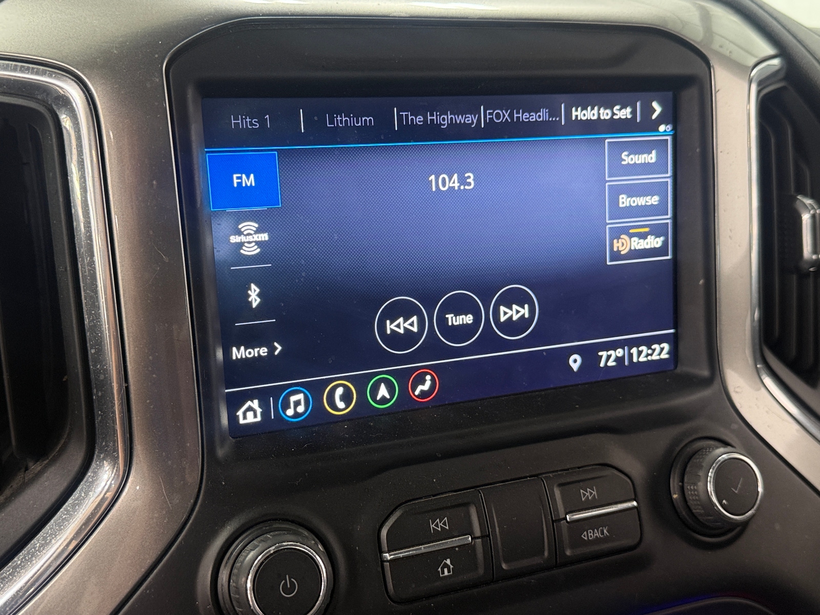 Thumbnail: 2019 Chevrolet Silverado 1500 - 3