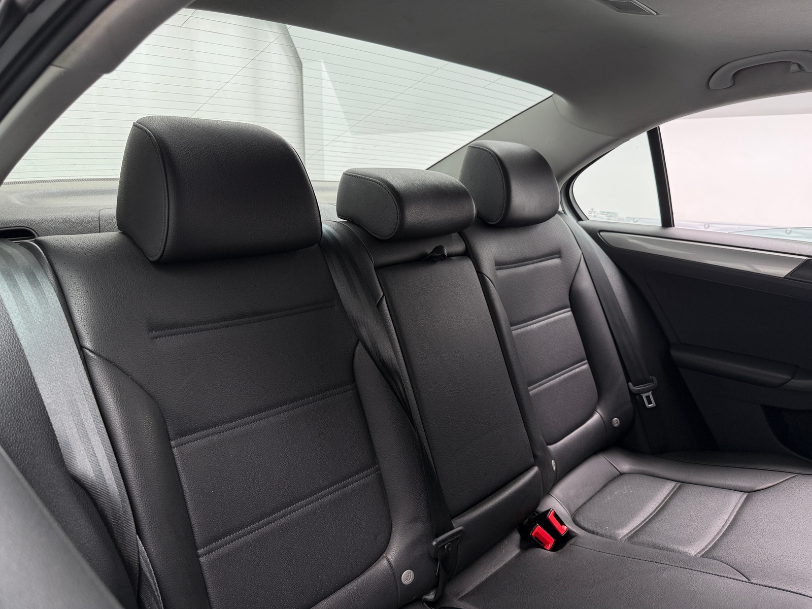 Thumbnail: 2017 Volkswagen Jetta - 5
