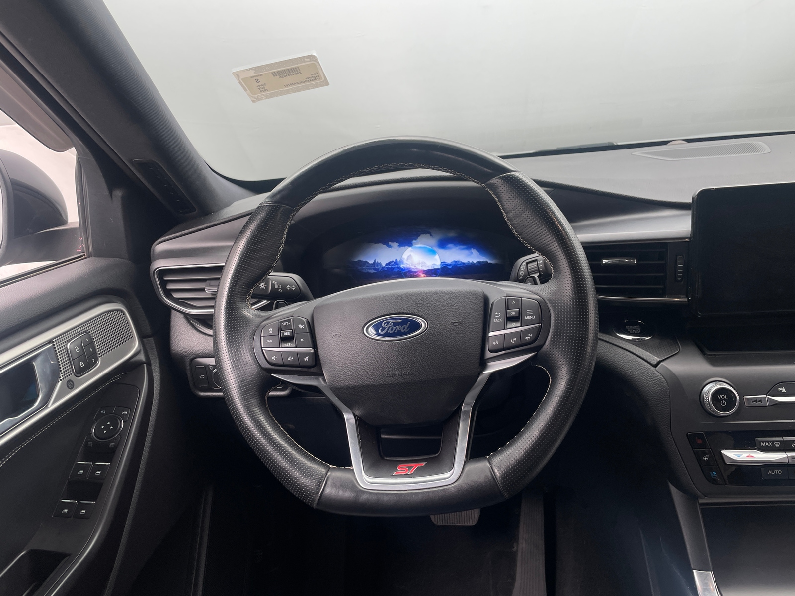 Thumbnail: 2020 Ford Explorer - 4