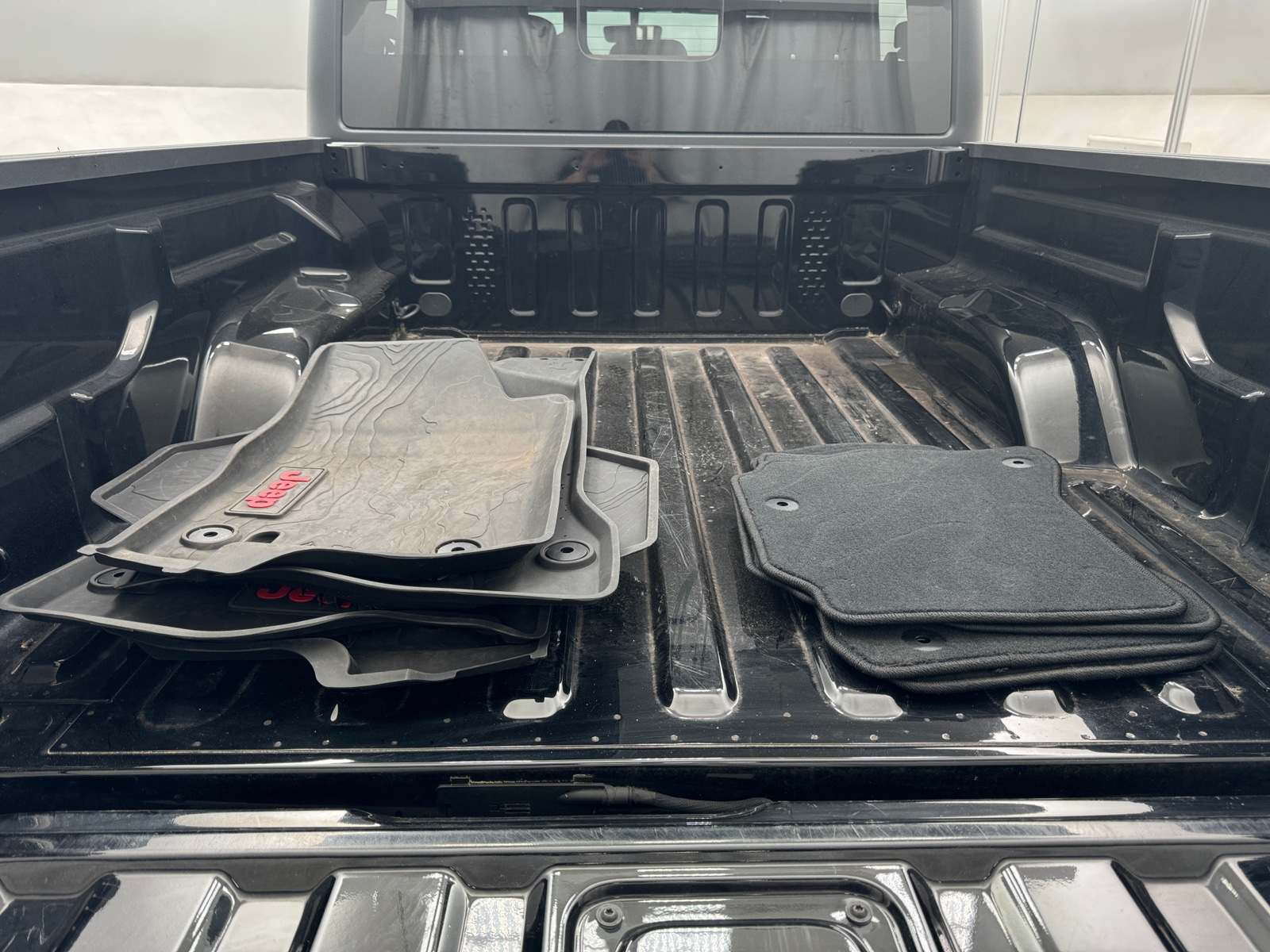 Thumbnail: 2022 Jeep Gladiator - 6