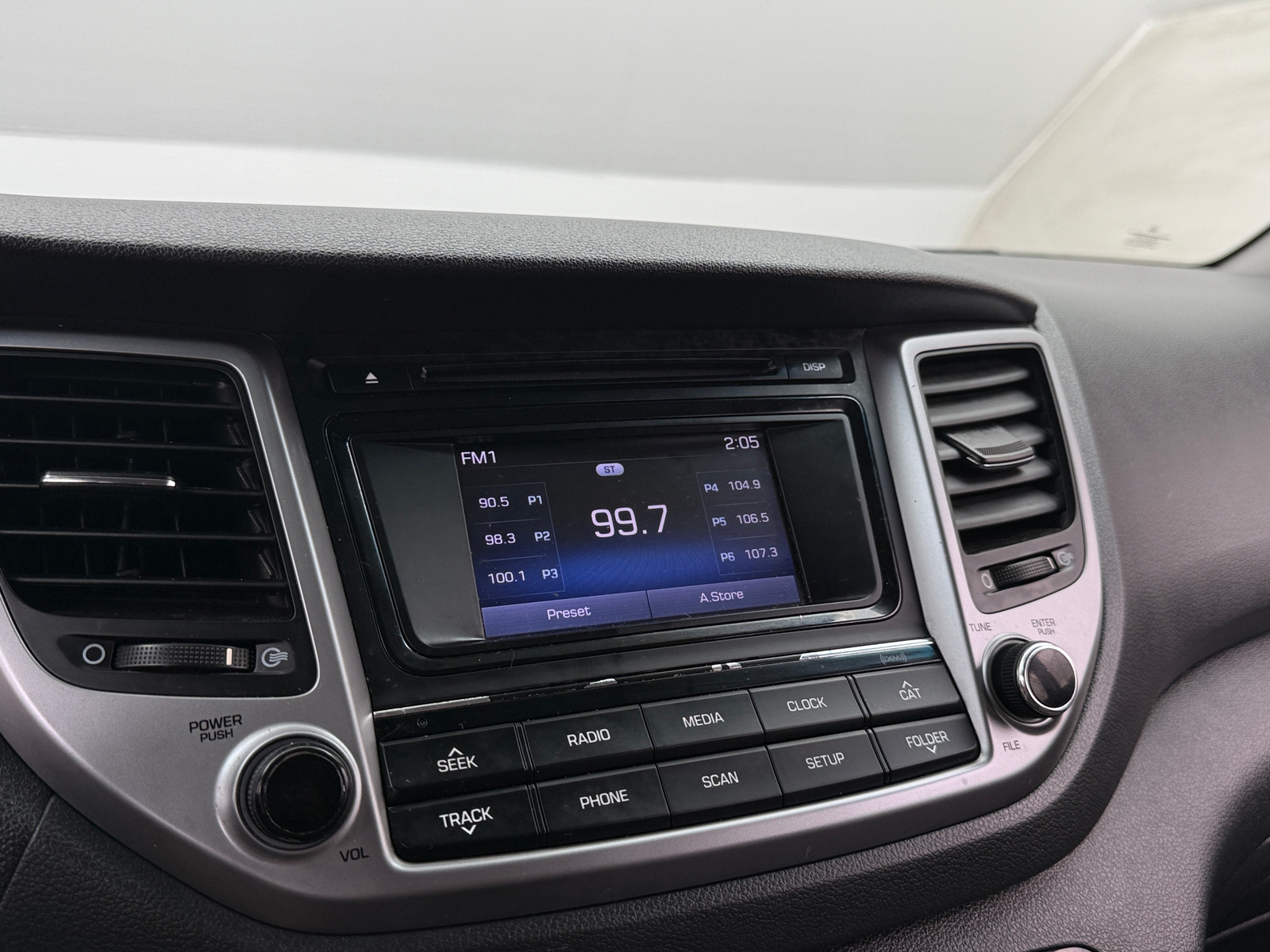 Thumbnail: 2016 Hyundai Tucson - 4