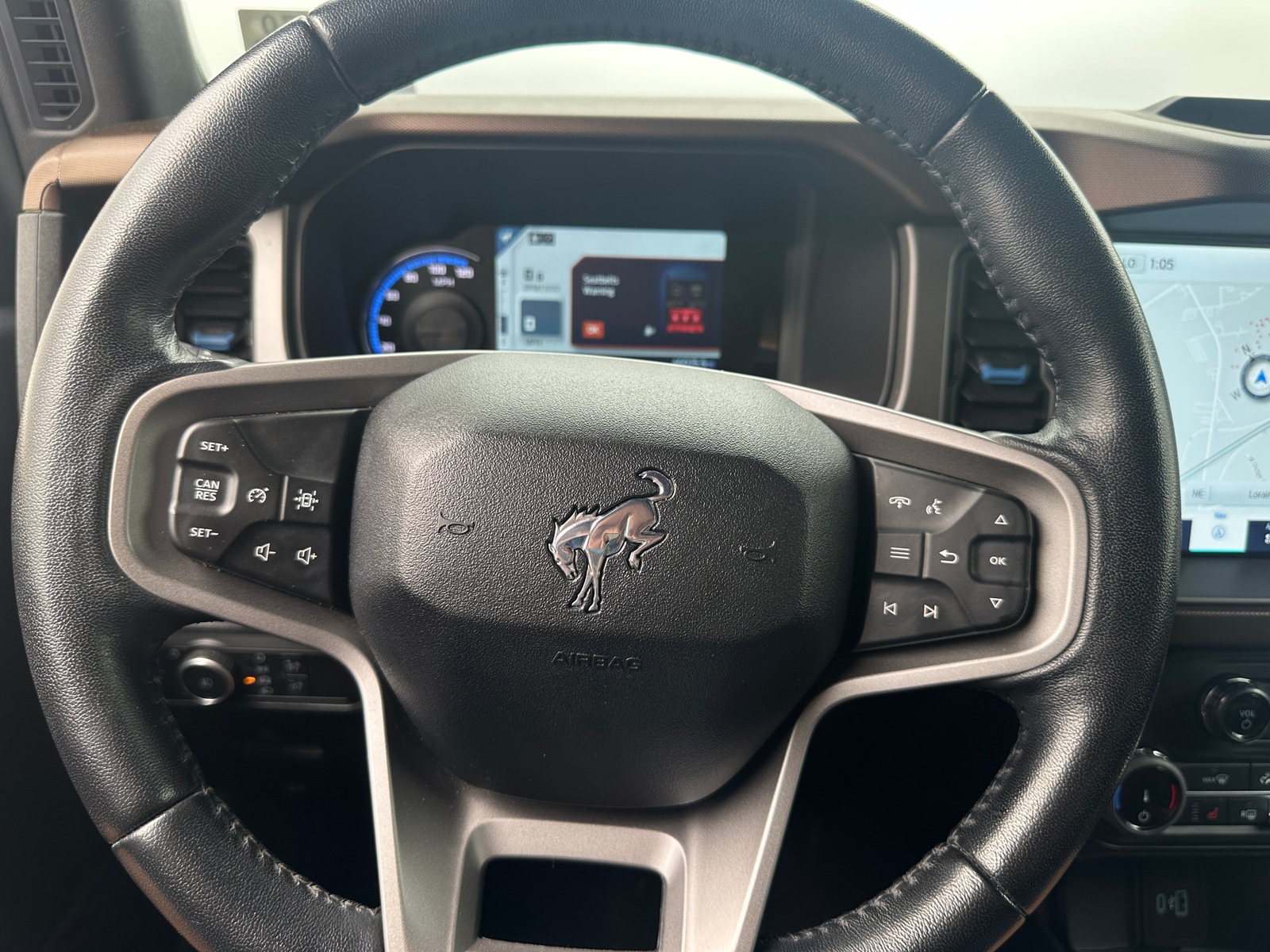 Thumbnail: 2022 Ford Bronco - 5